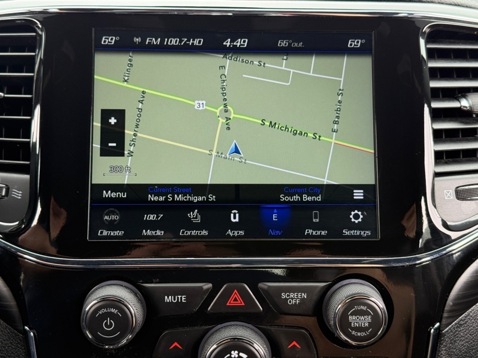 2022 Jeep Grand Cherokee WK Laredo X 4x4, 39681, Photo