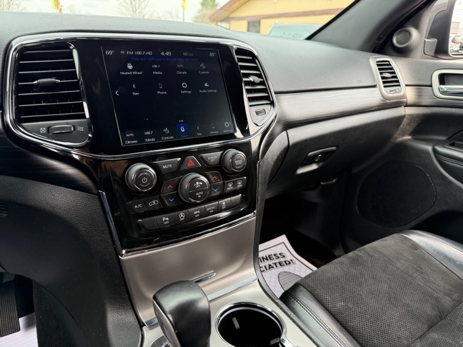 2022 Jeep Grand Cherokee WK Laredo X 4x4, 39681, Photo