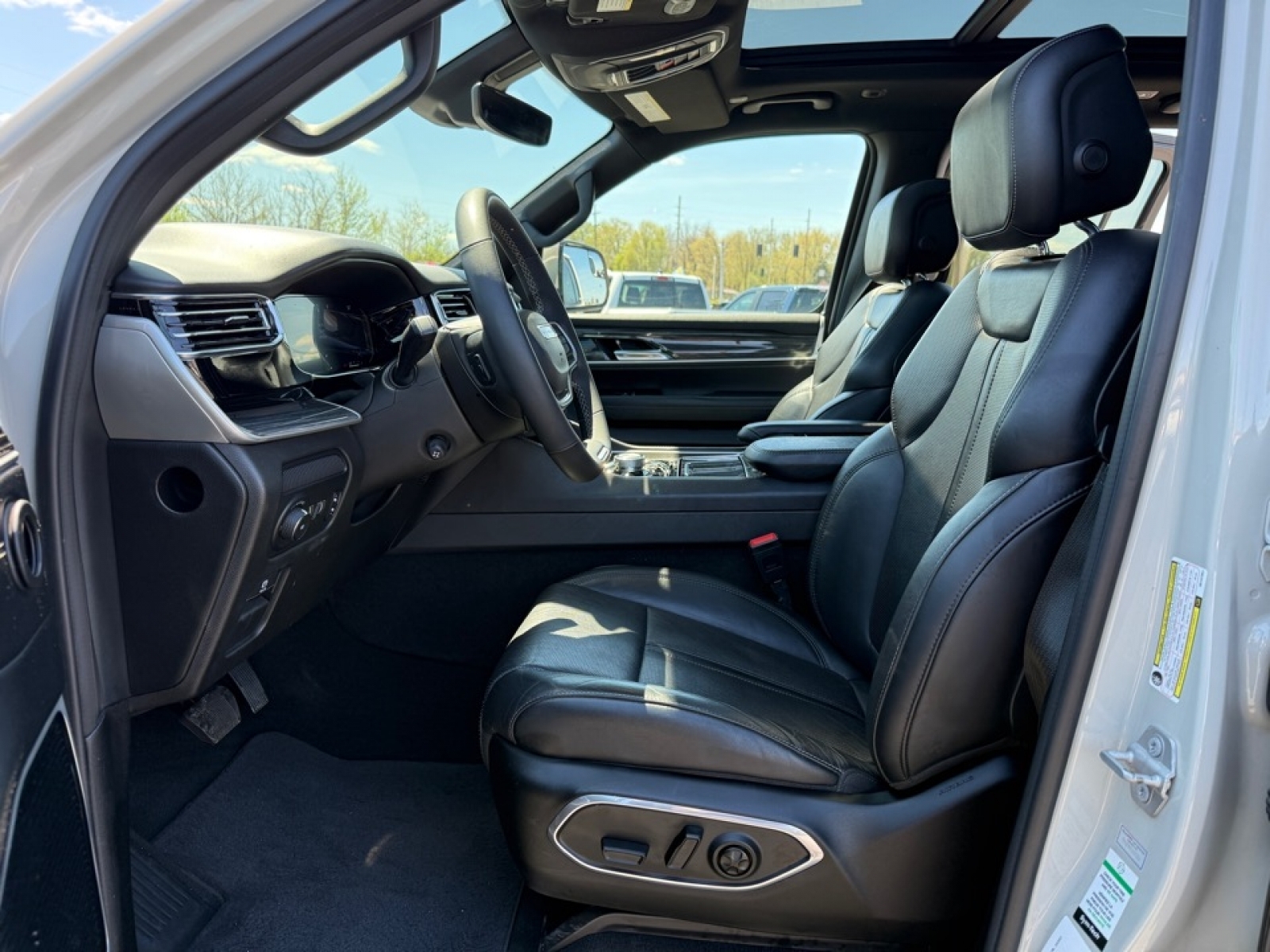 2022 Jeep Wagoneer Series III, 39809, Photo