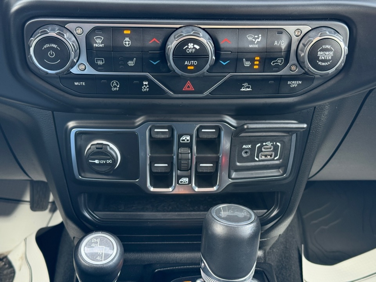 2022 Jeep Wrangler Unlimited Sahara 4x4, 39142A, Photo