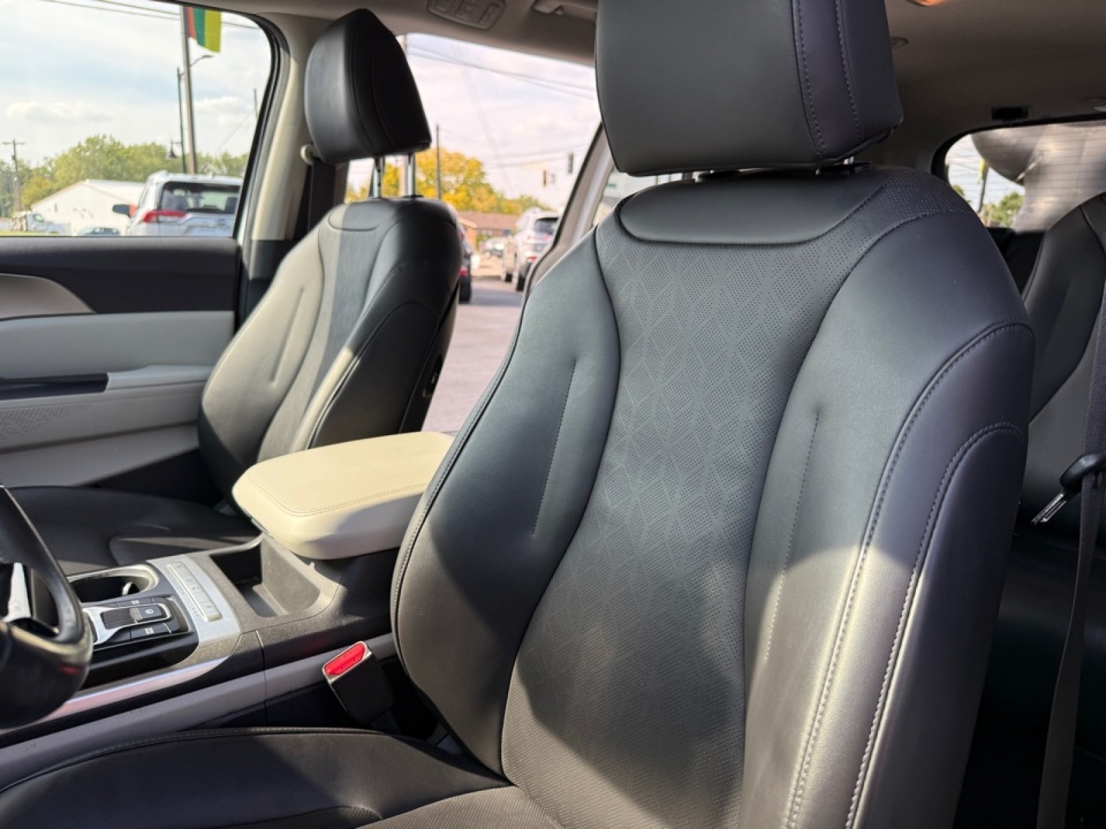 2022 Kia Carnival LX photo 13