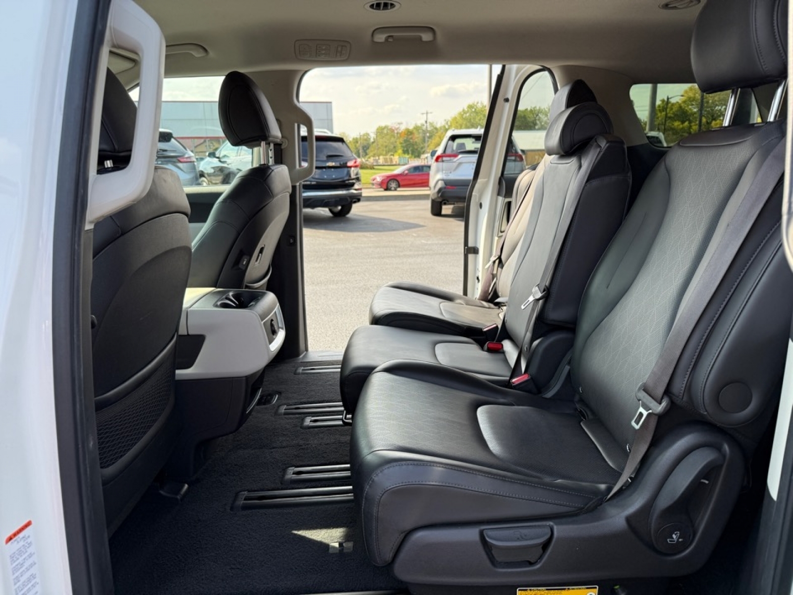 2022 Kia Carnival LX photo 15