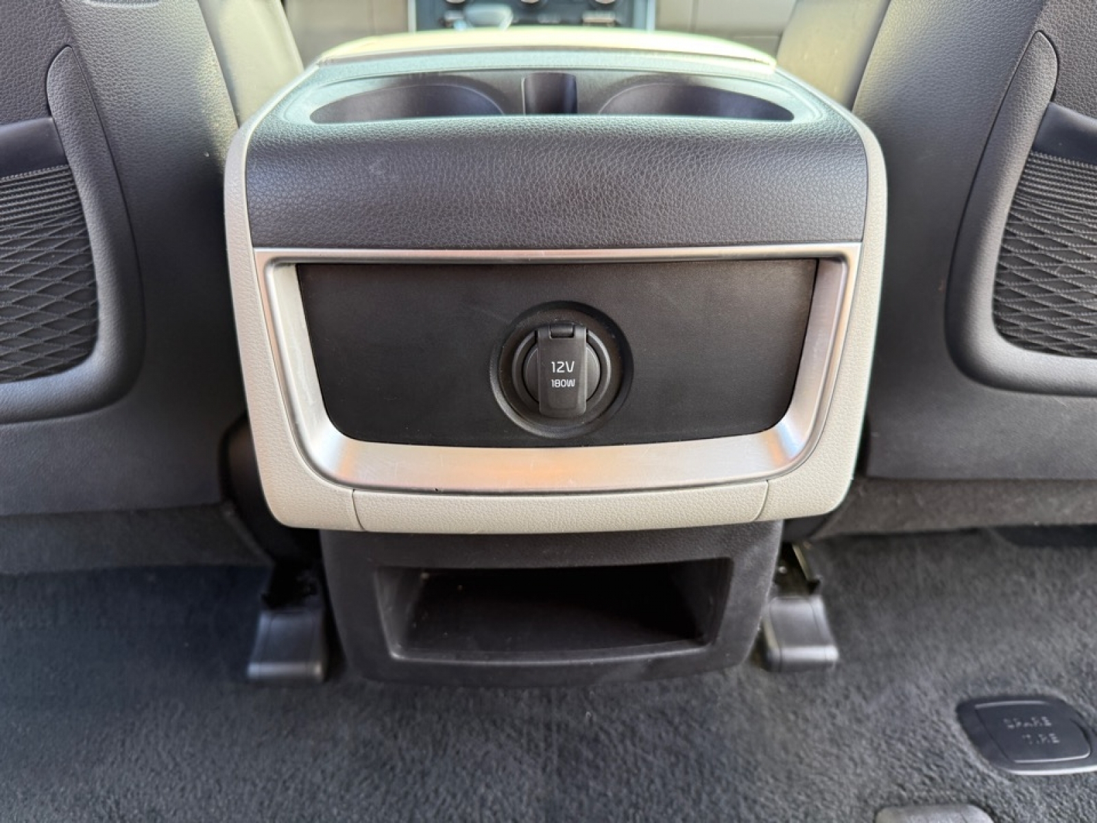 2022 Kia Carnival LX photo 21
