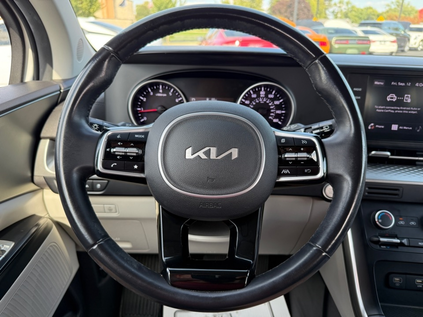 2022 Kia Carnival LX photo 27