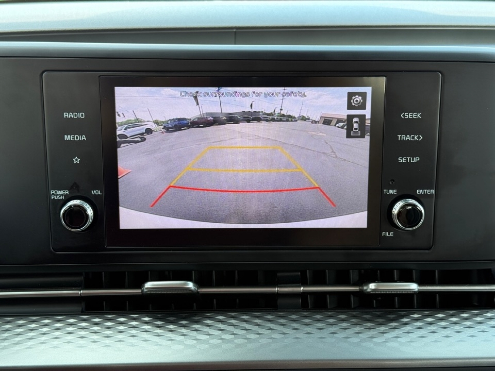 2022 Kia Carnival LX photo 32