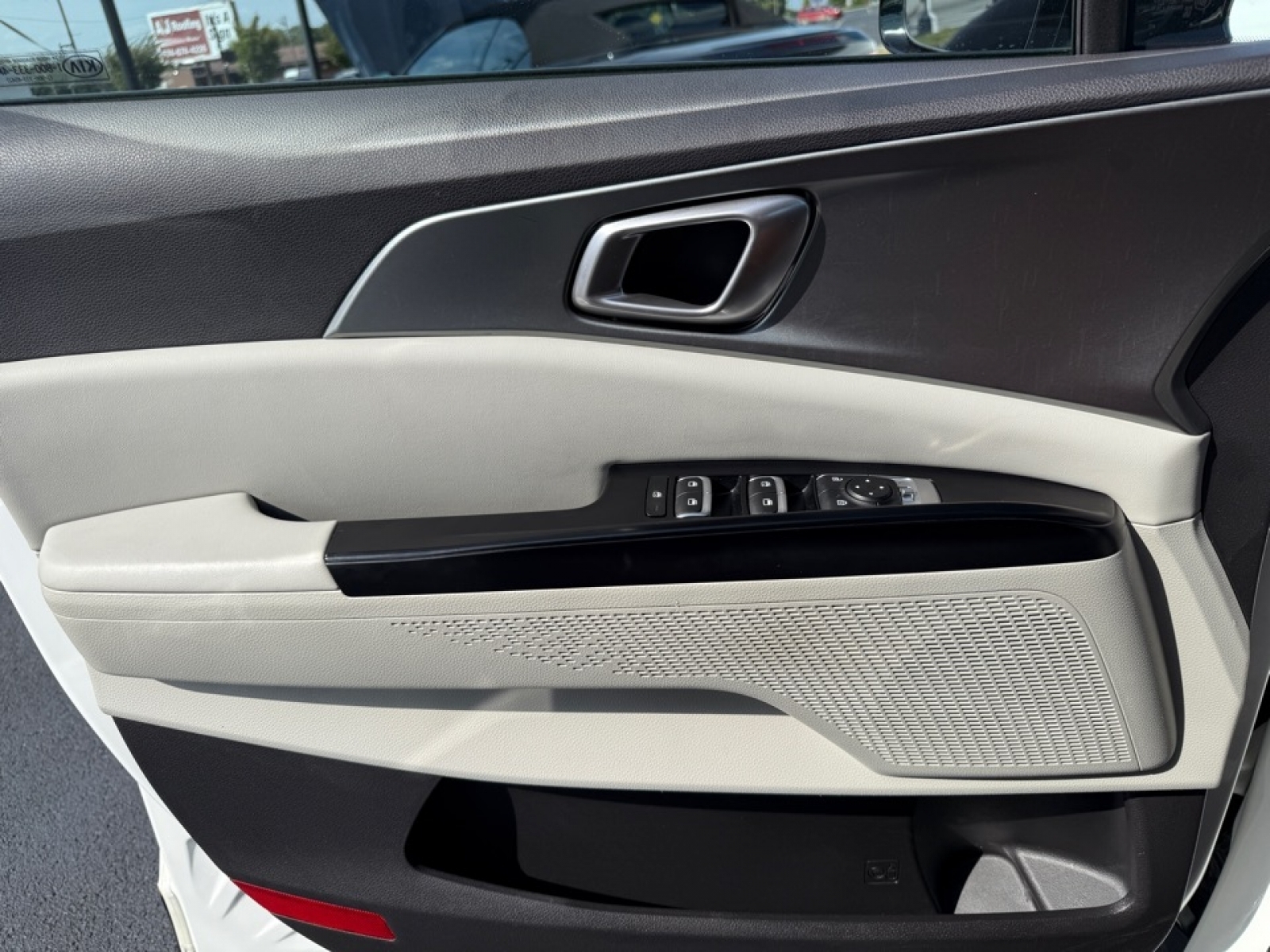 2022 Kia Carnival LX photo 39