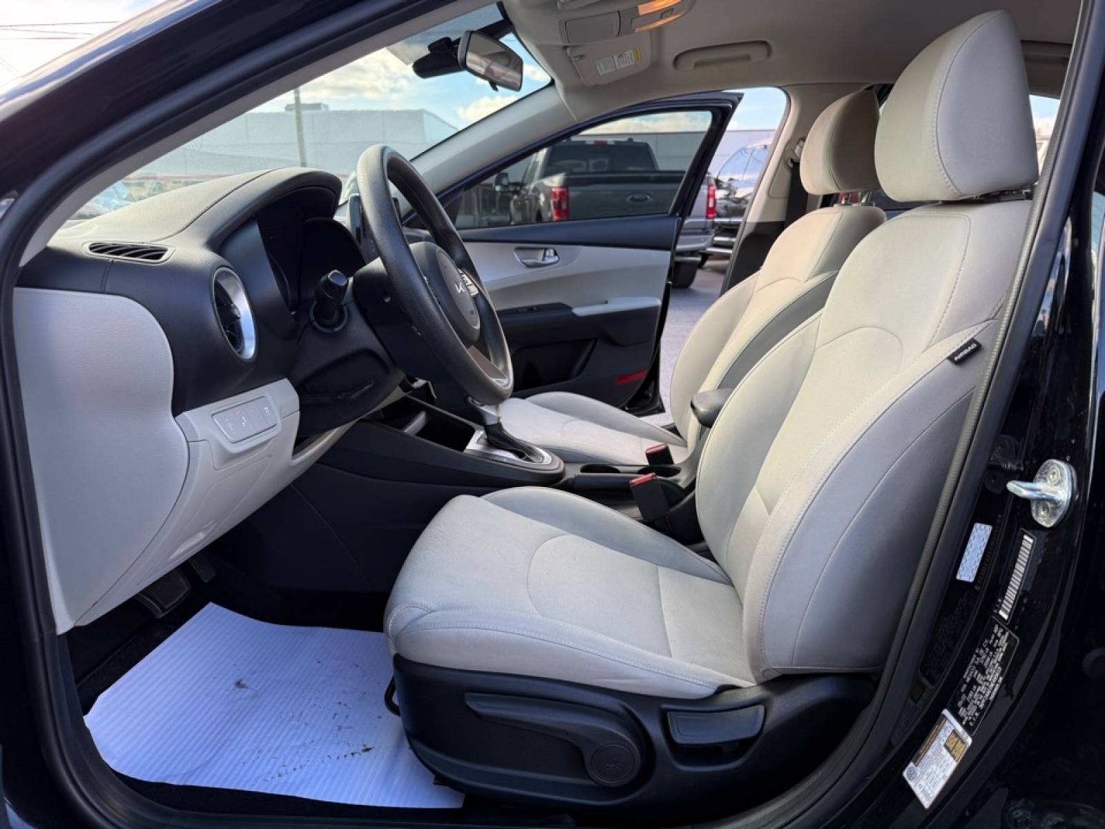 2022 Kia Forte LXS, 39001, Photo