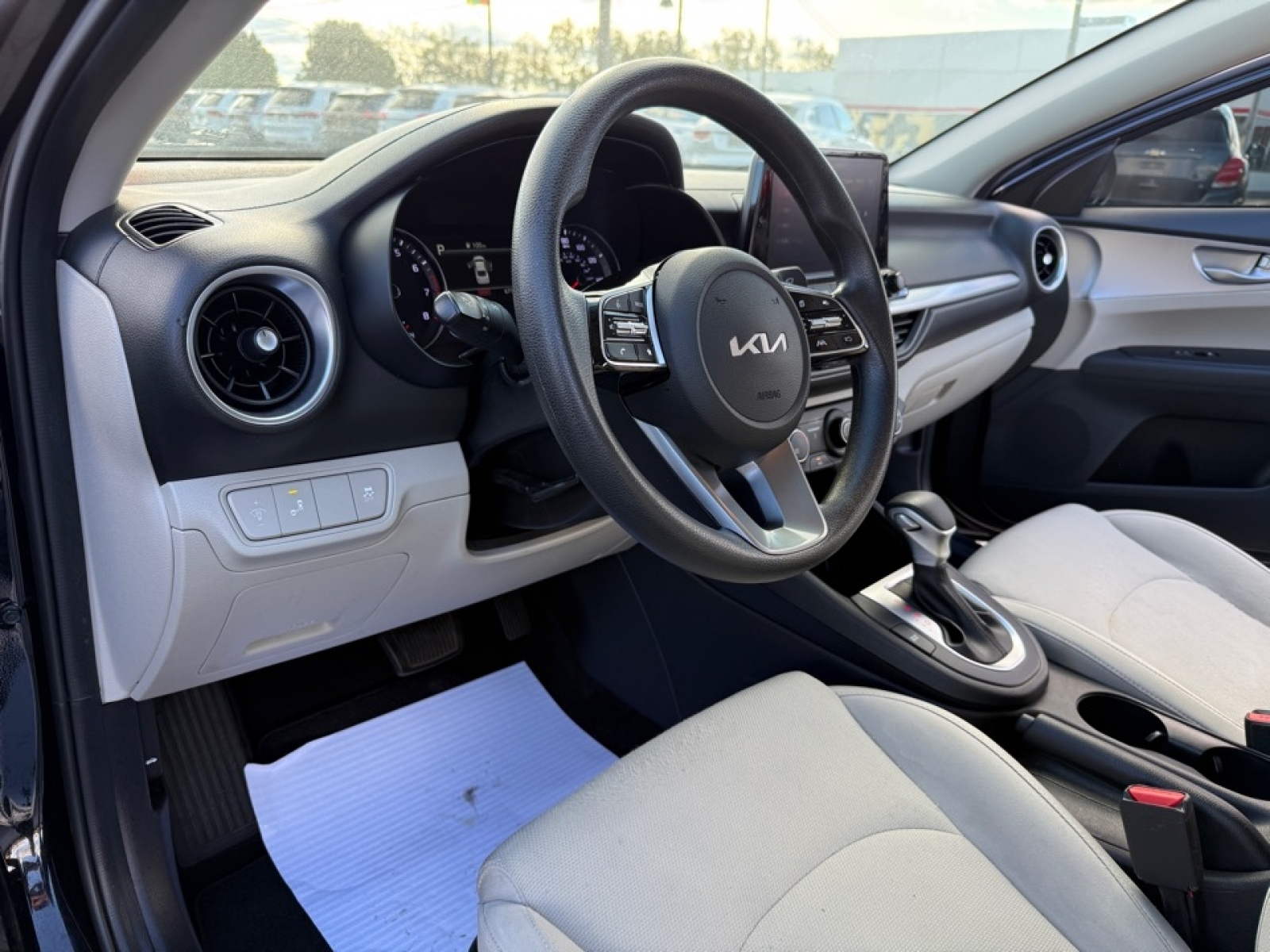 2022 Kia Forte LXS, 39001, Photo