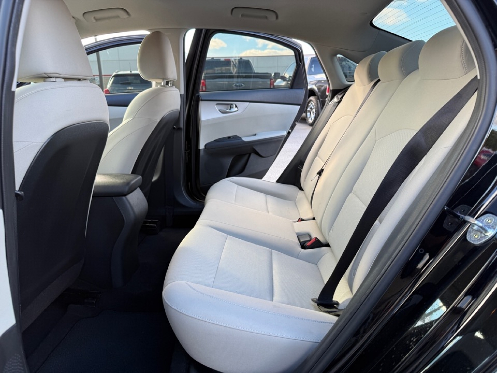 2022 Kia Forte LXS, 39001, Photo