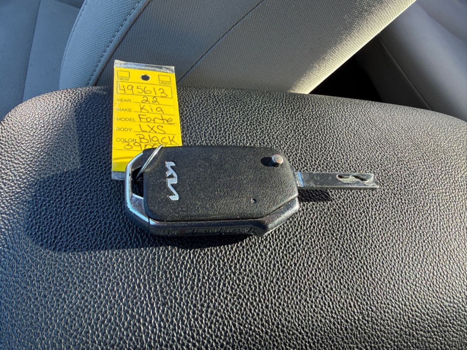 2022 Kia Forte LXS, 39001, Photo