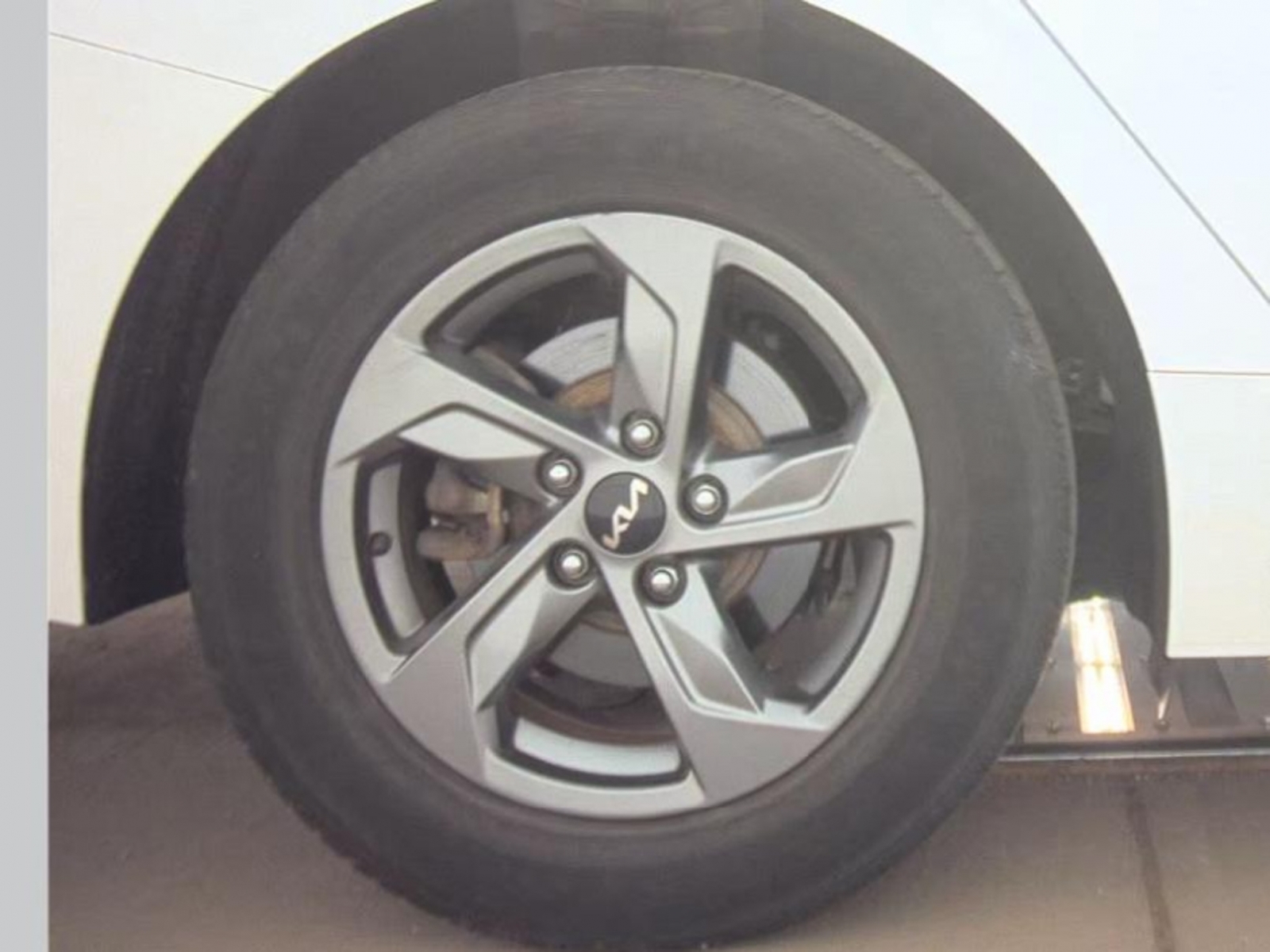 2022 Kia K5 LXS, 39599, Photo