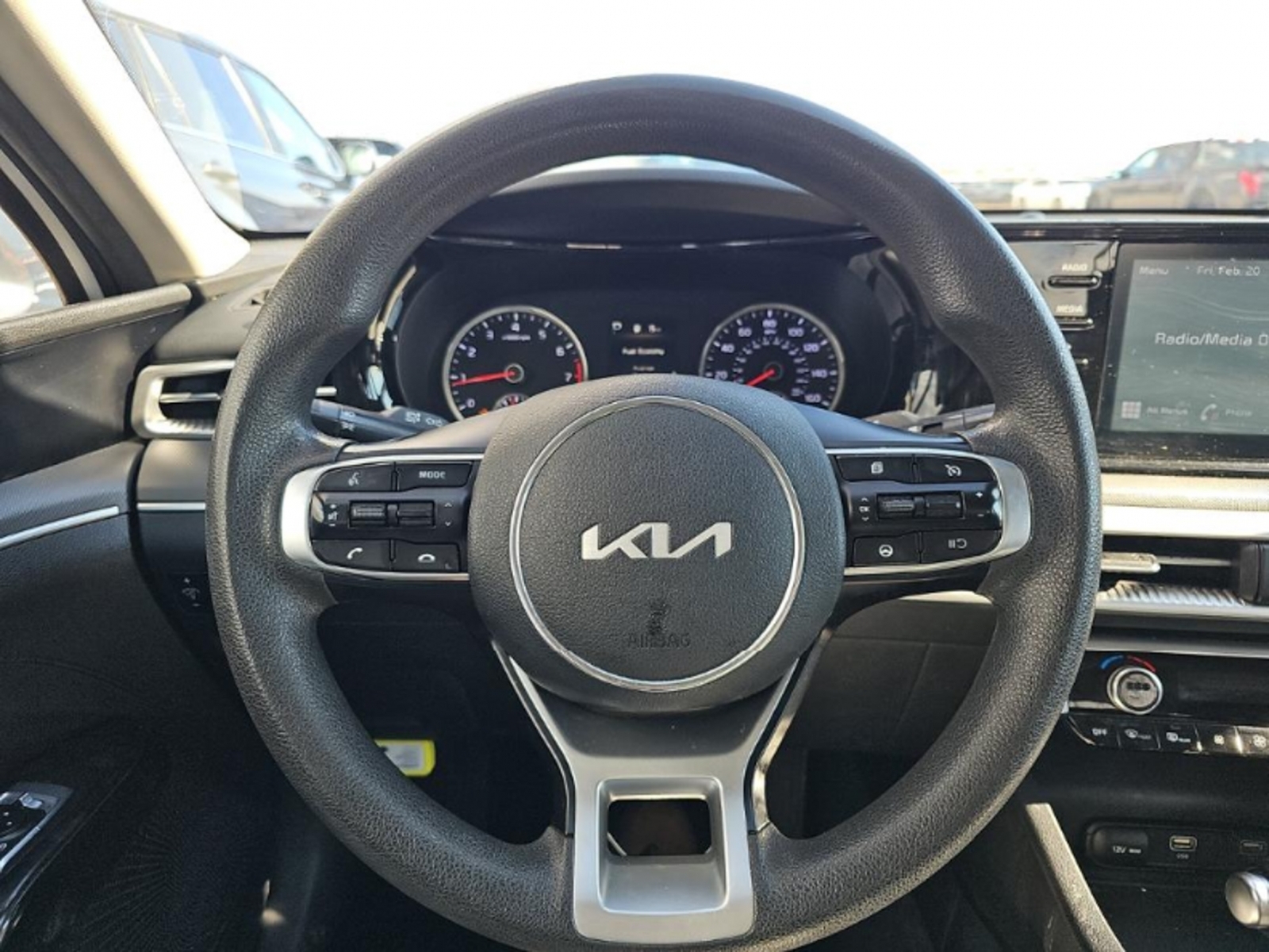 2022 Kia K5 LXS, 39599, Photo
