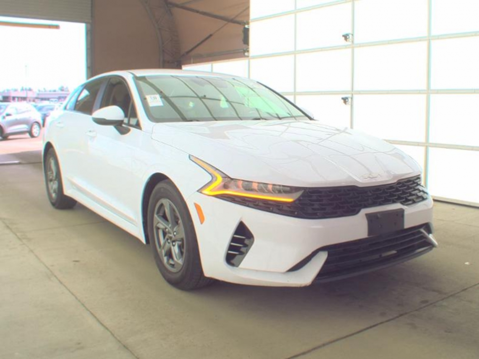 2022 Kia K5 LXS, 39599, Photo