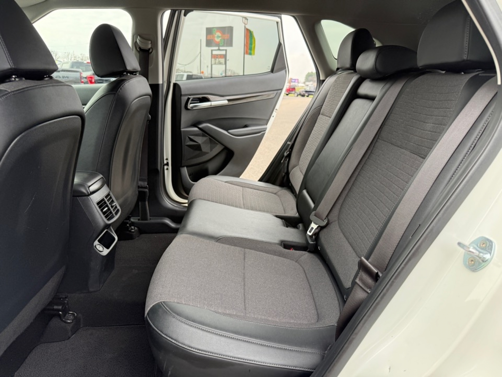 2022 Kia Seltos S, 39650, Photo