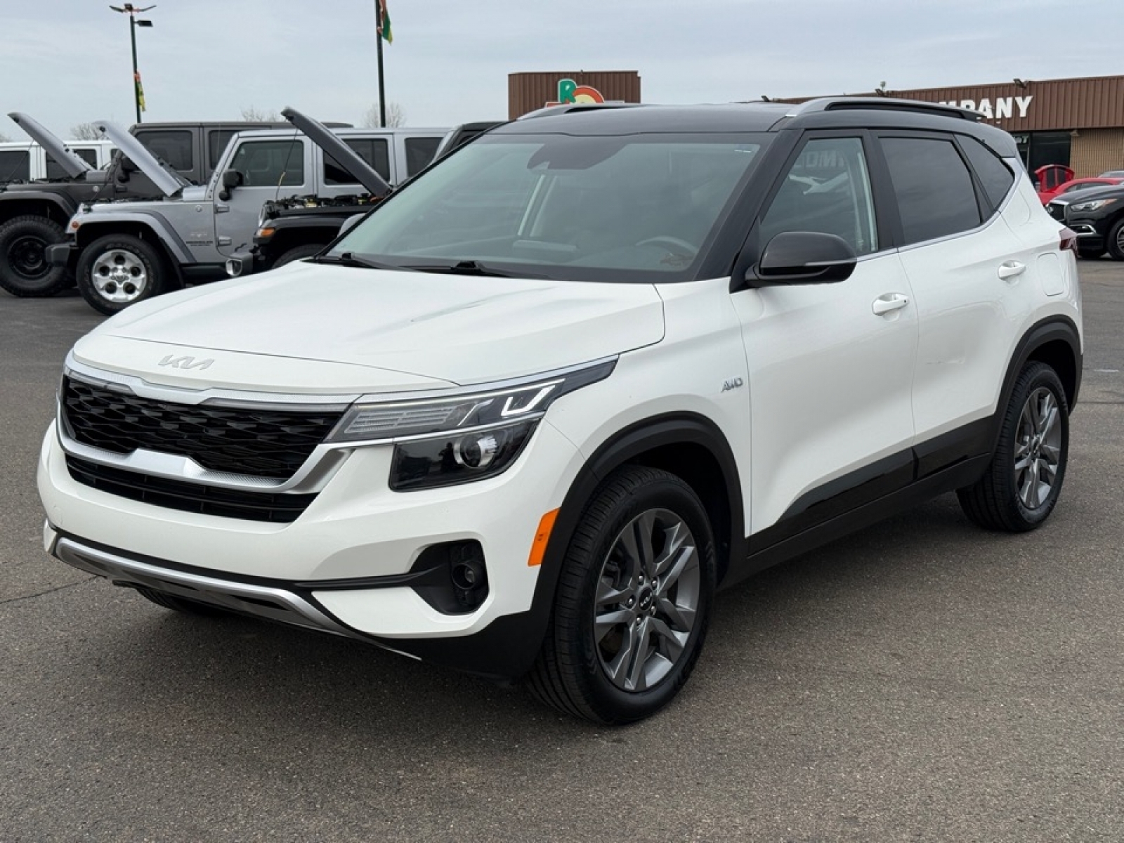 2022 Kia Seltos S, 39650, Photo