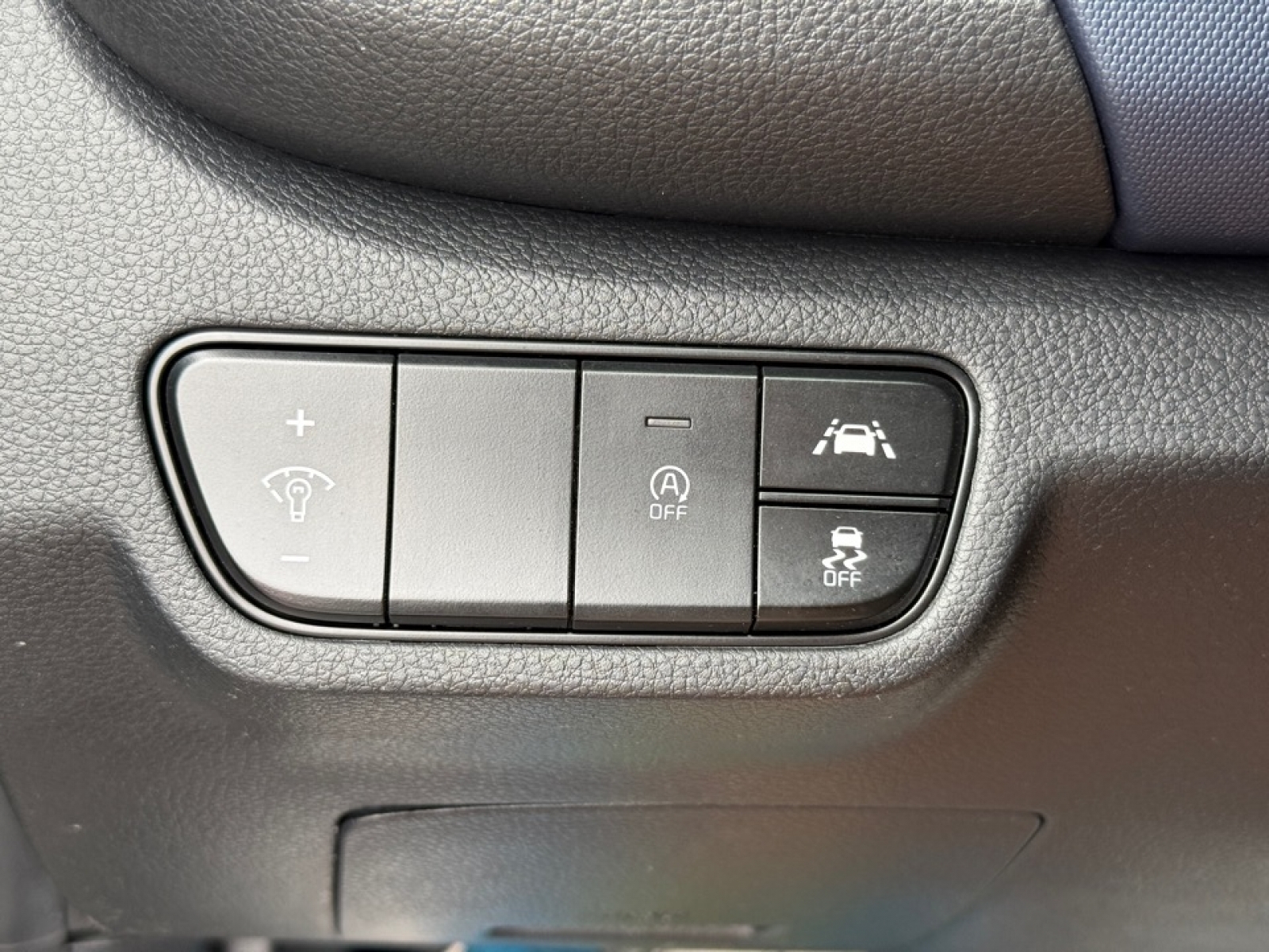 2022 Kia Seltos S, 39650, Photo