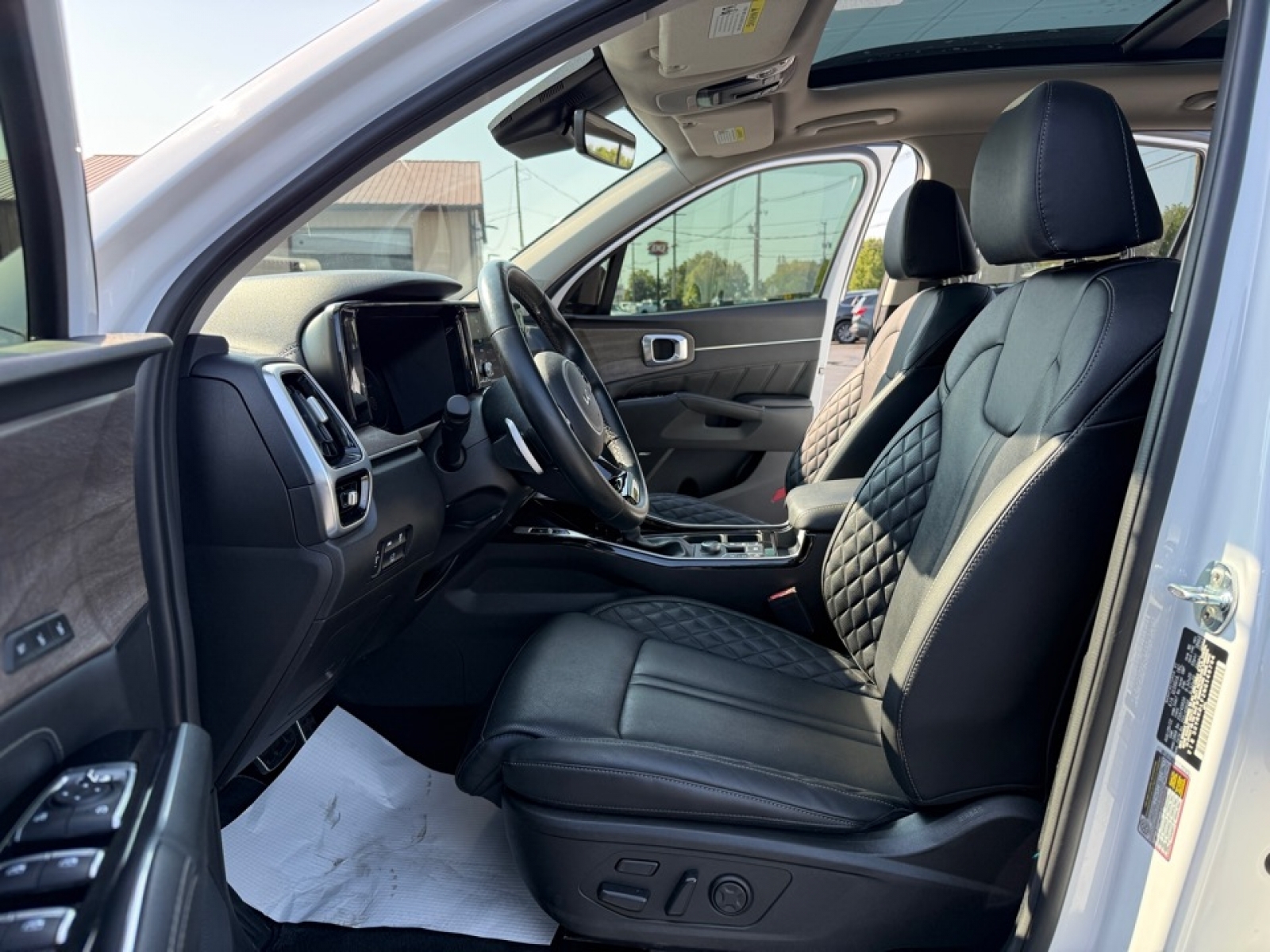 2022 Kia Sorento X-Line SX Prestige photo 10