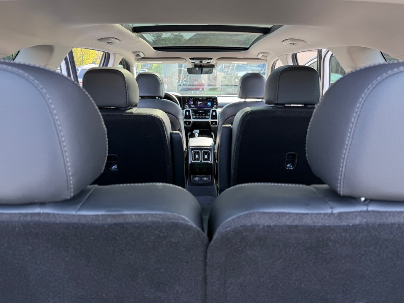 2022 Kia Sorento X-Line SX Prestige photo 16