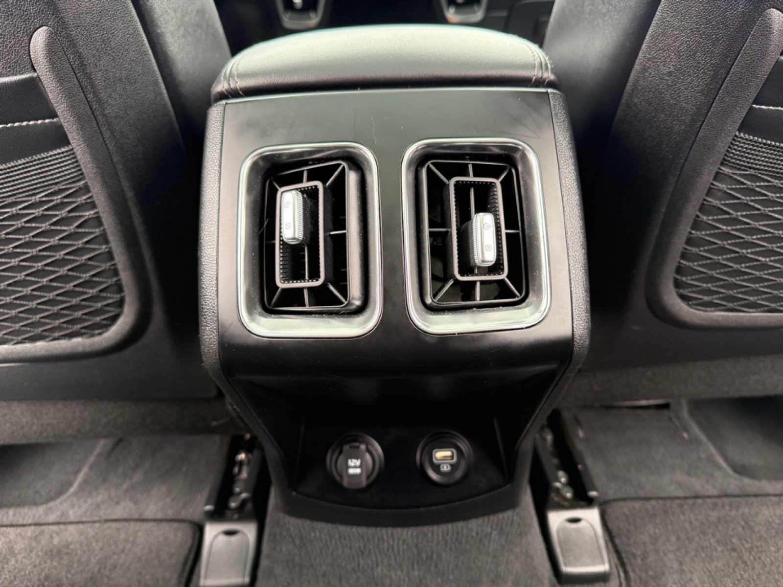 2022 Kia Sorento X-Line EX, 39251, Photo