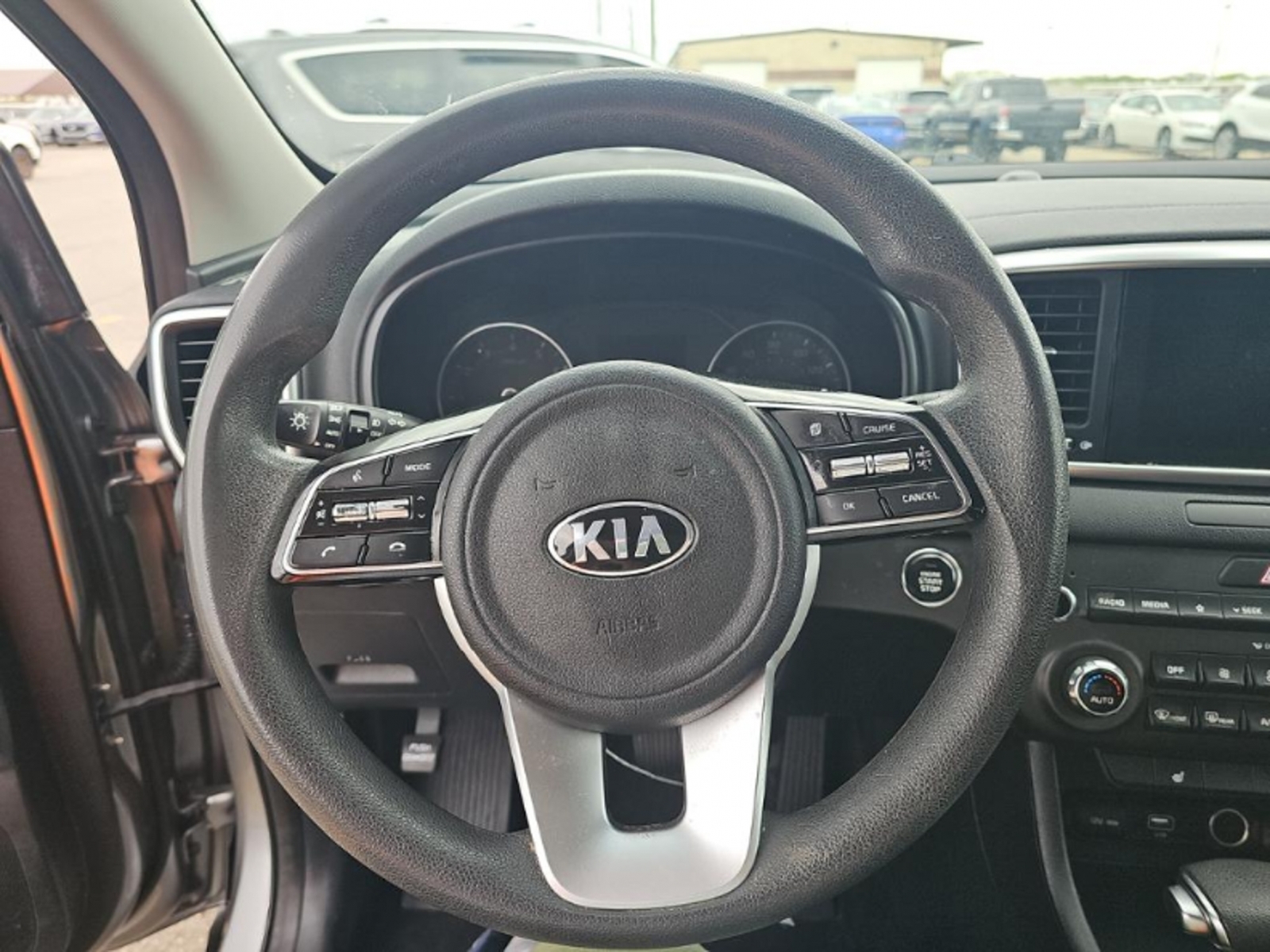 2022 Kia Sportage LX, 39856, Photo