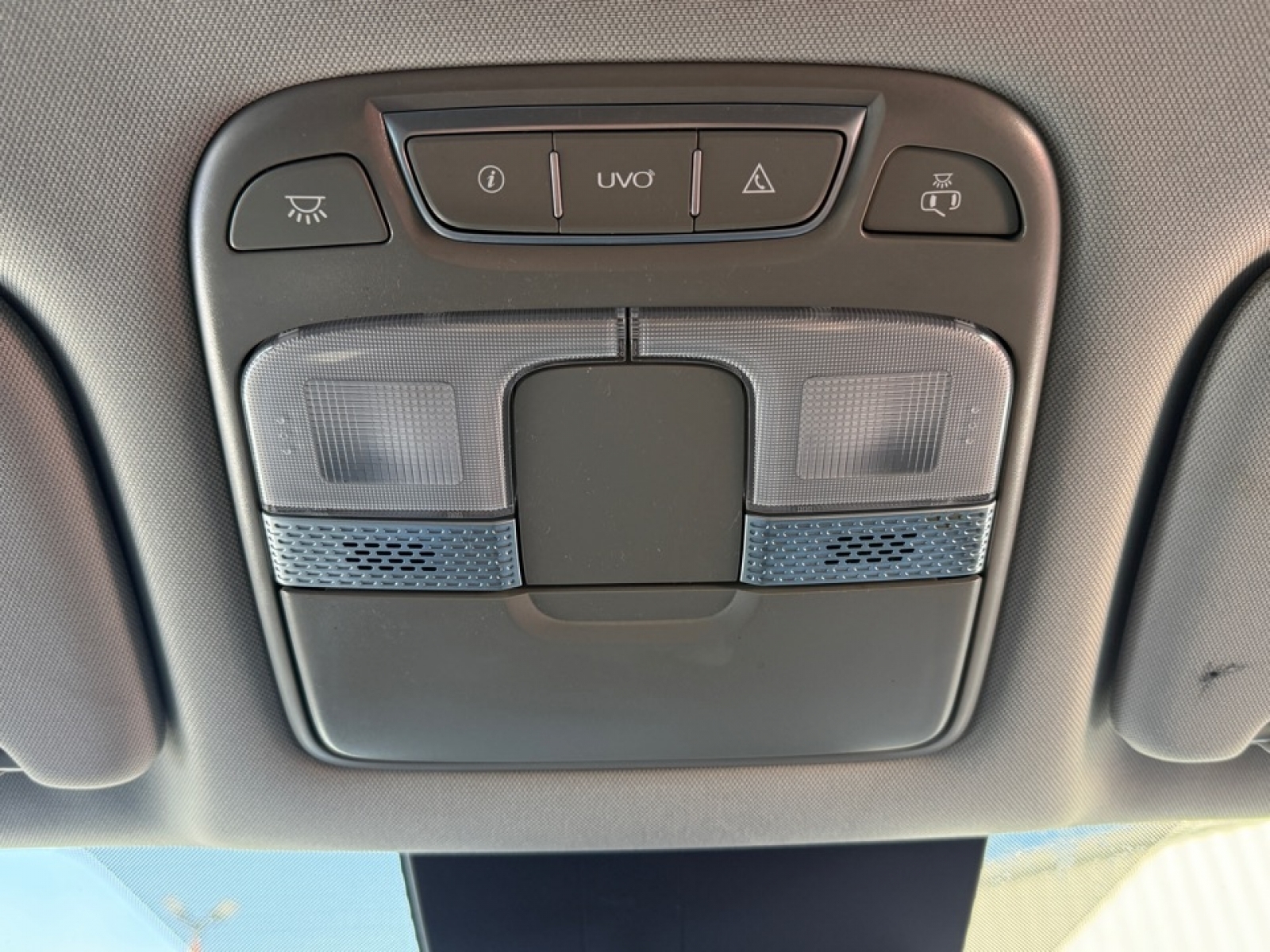 2022 Kia Telluride LX, 39100, Photo