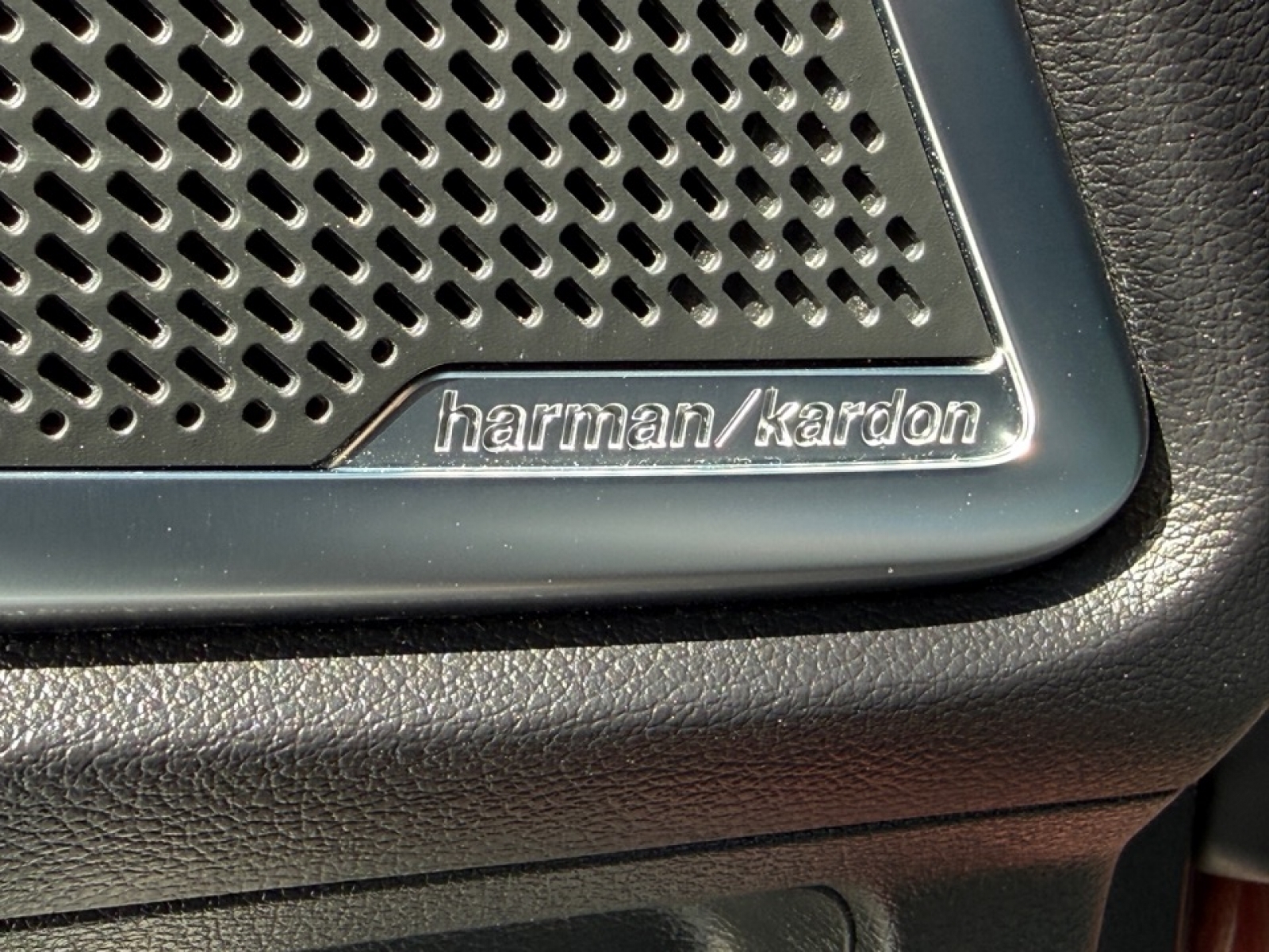 2022 Kia Telluride SX, 39595, Photo