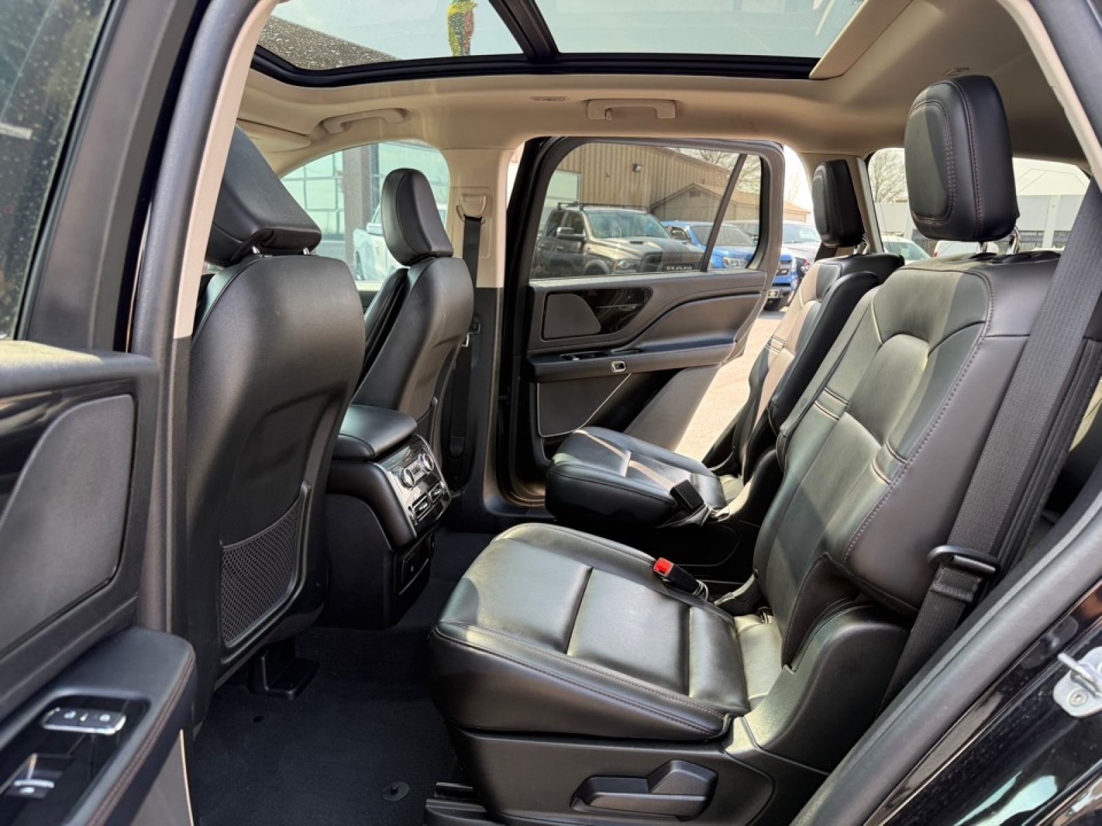 2022 Lincoln Aviator Standard, 39674, Photo