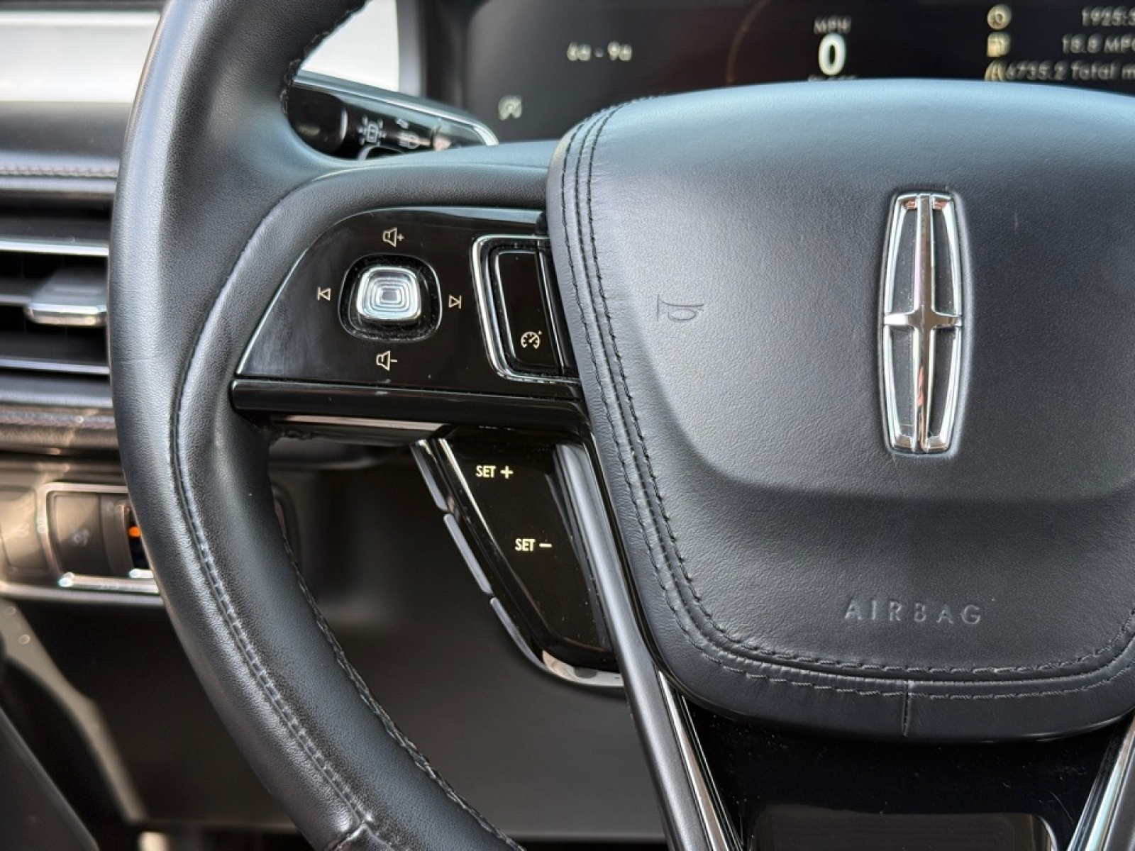 2022 Lincoln Aviator Standard, 39674, Photo