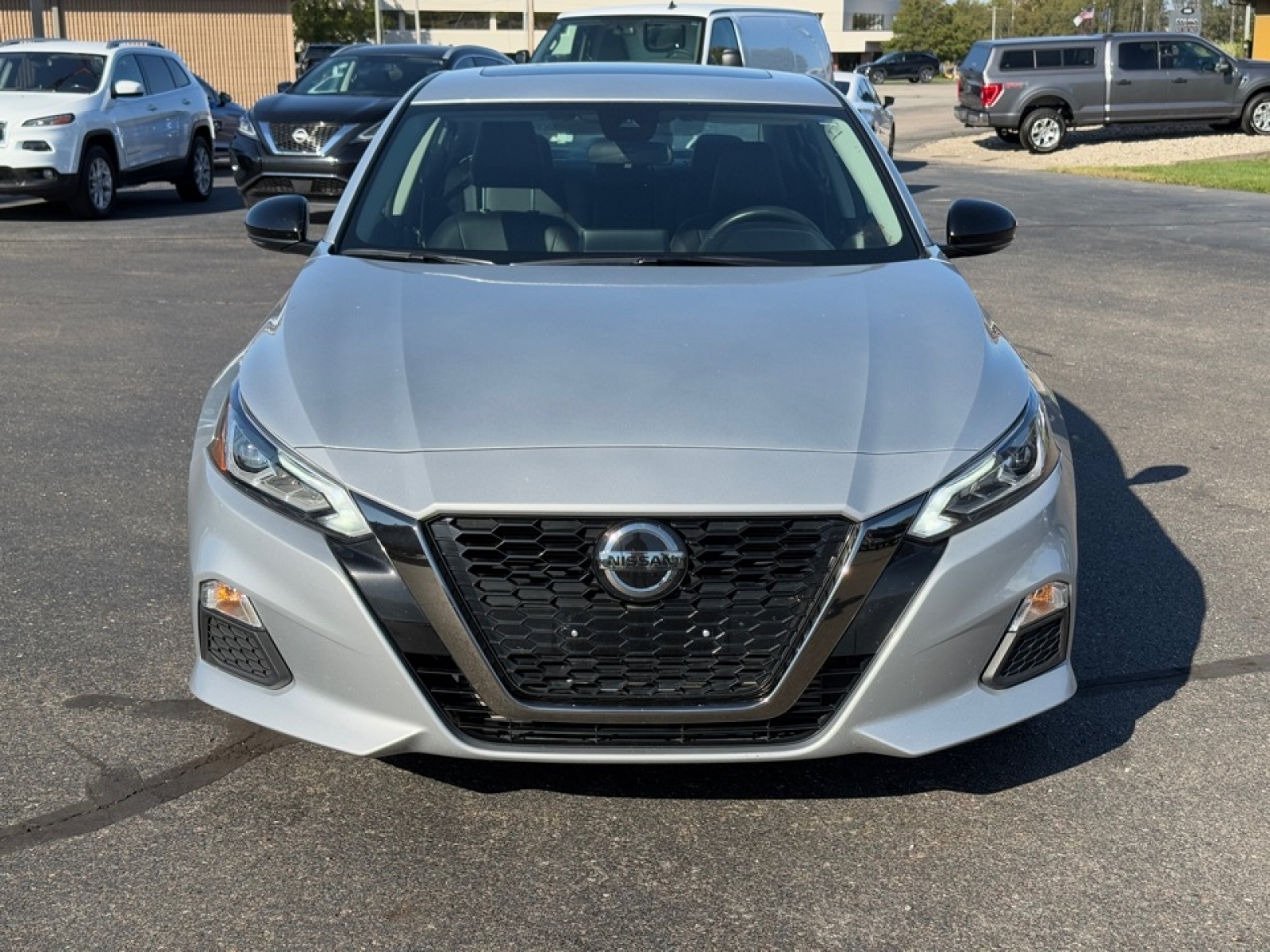 2022 Nissan Altima SR VC-Turbo FWD, 39059, Photo