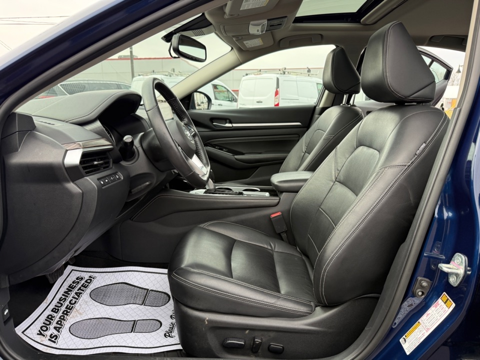 2022 Nissan Altima Platinum Intelligent AWD, 39520, Photo