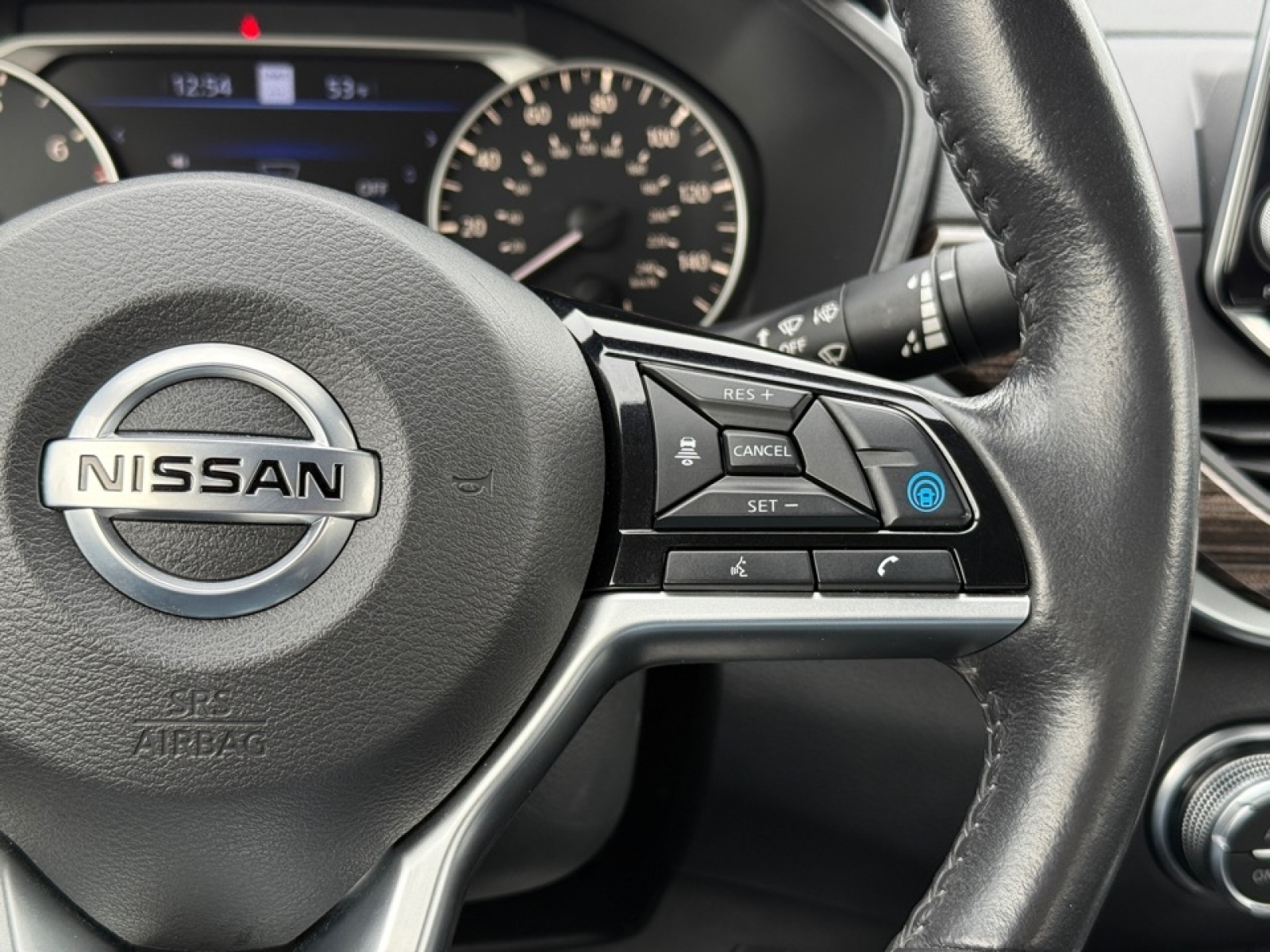 2022 Nissan Altima Platinum Intelligent AWD, 39520, Photo