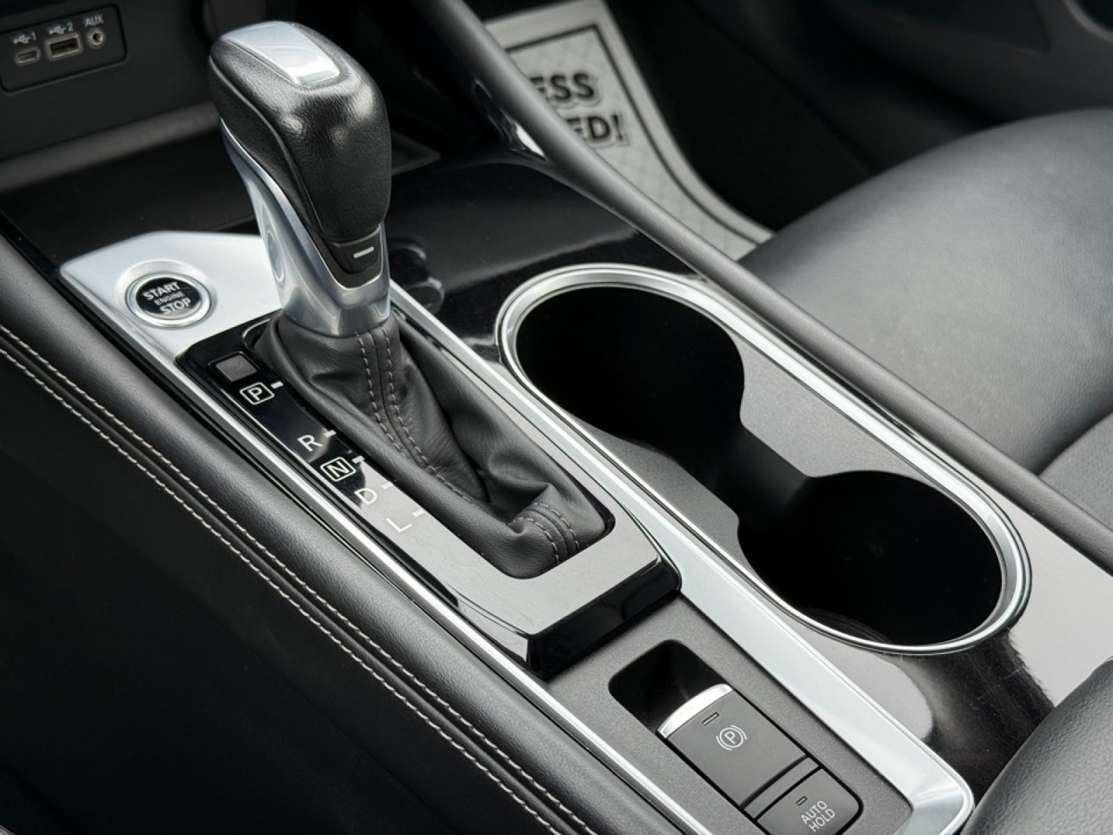 2022 Nissan Altima Platinum Intelligent AWD, 39520, Photo