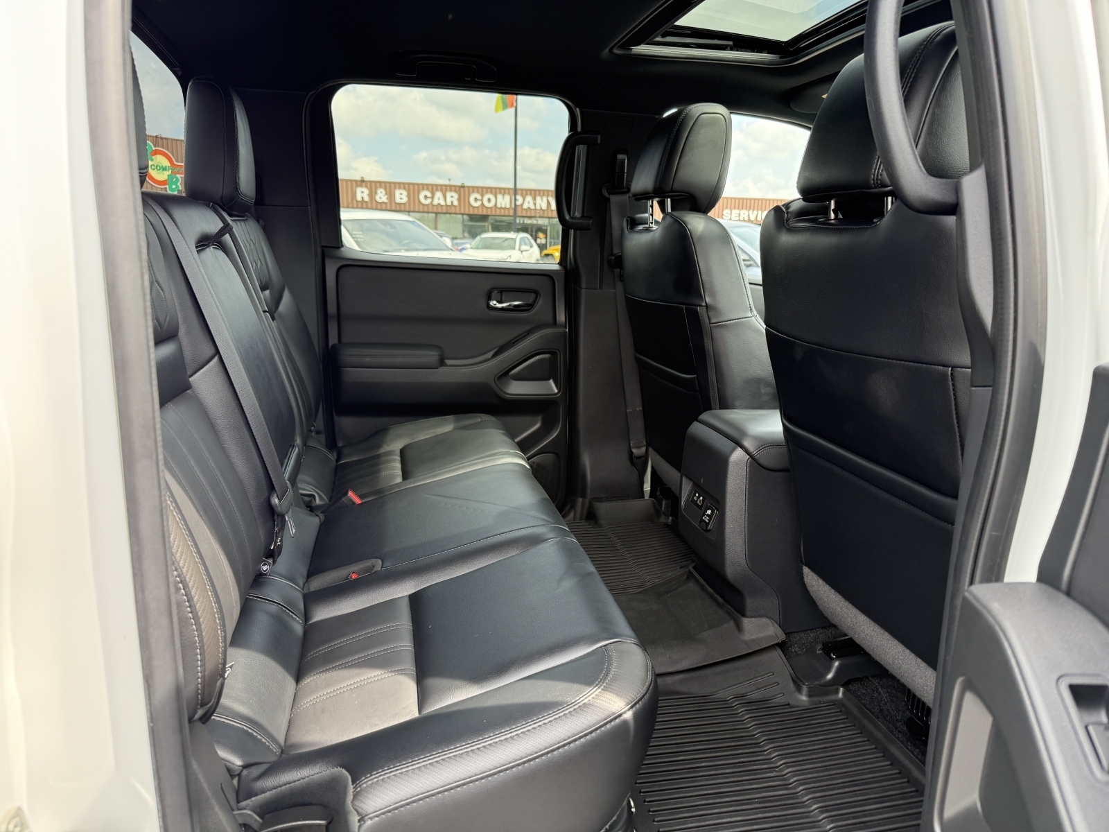 2022 Nissan Frontier Crew Cab Pro-4X, 38597, Photo