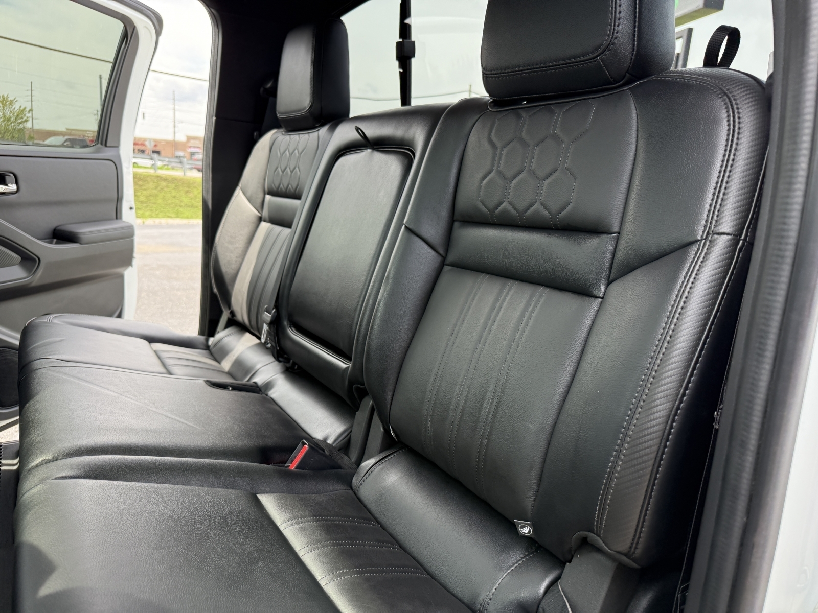 2022 Nissan Frontier Crew Cab Pro-4X, 38597, Photo