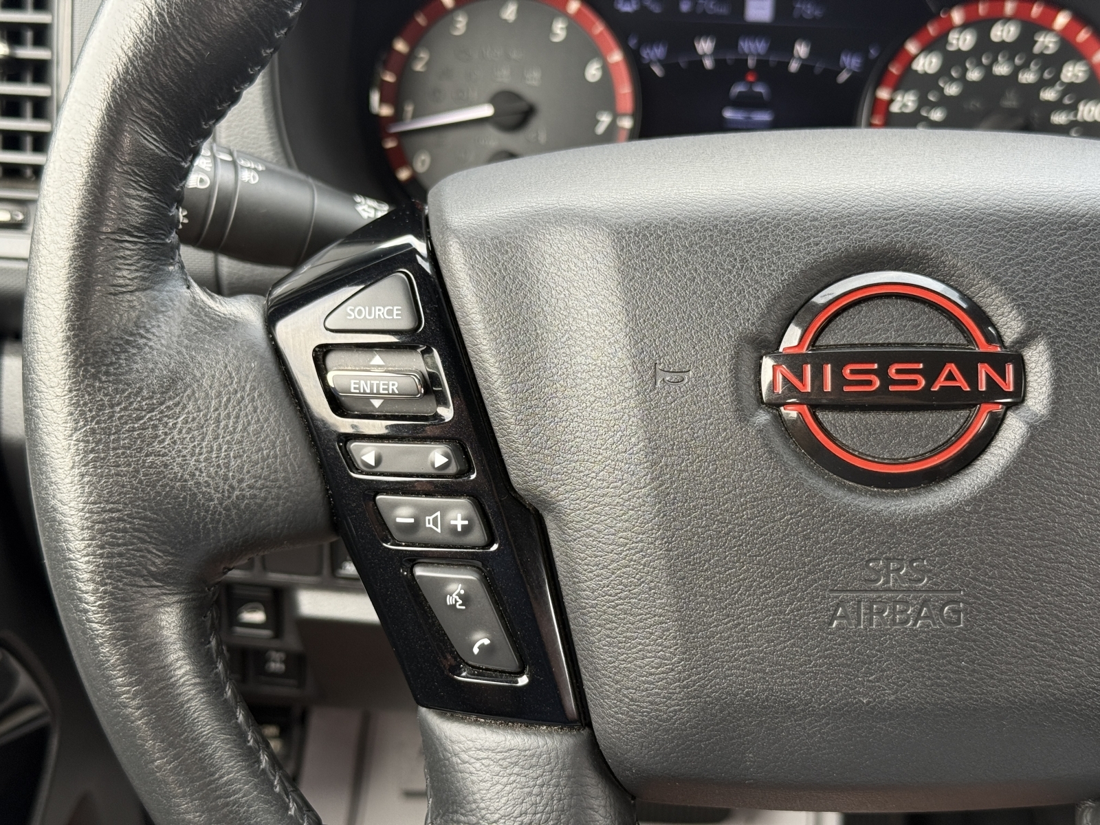 2022 Nissan Frontier Crew Cab Pro-4X, 38597, Photo