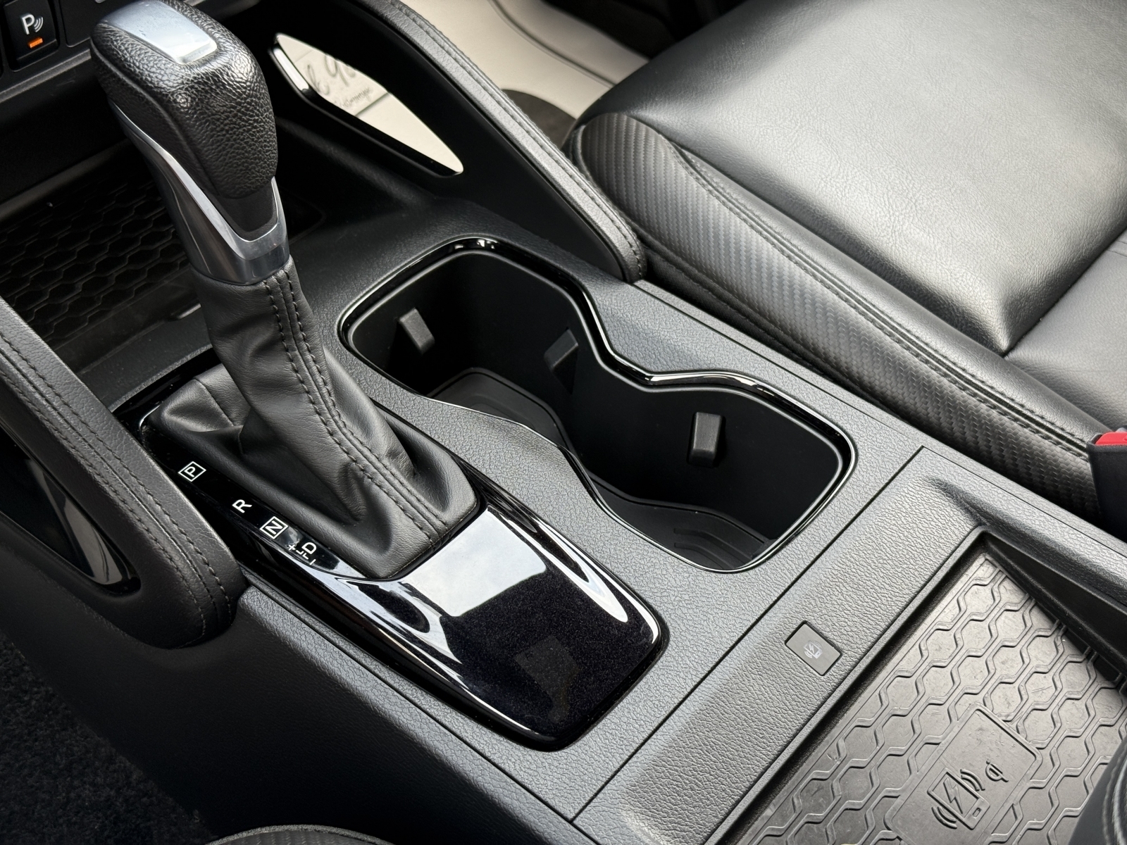 2022 Nissan Frontier Crew Cab Pro-4X, 38597, Photo