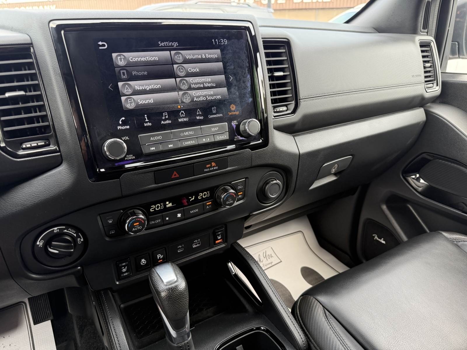 2022 Nissan Frontier Crew Cab Pro-4X, 38597, Photo