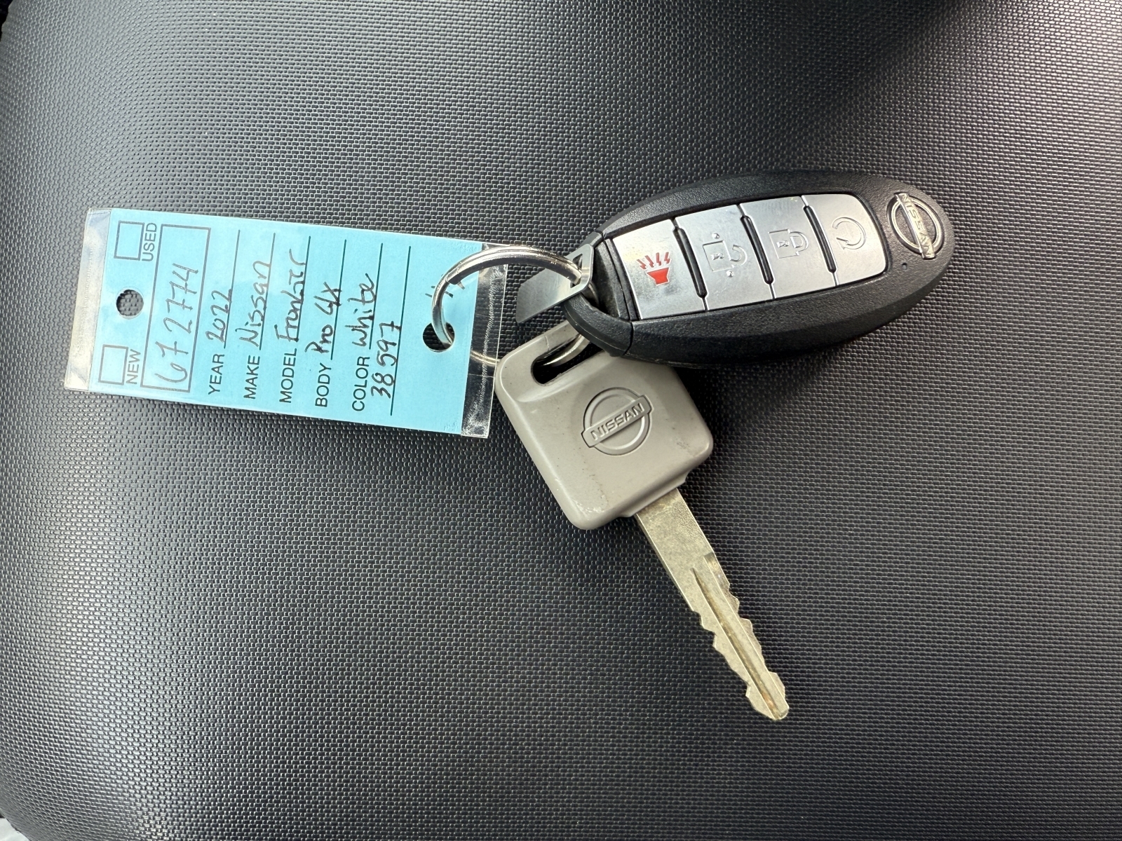 2022 Nissan Frontier Crew Cab Pro-4X, 38597, Photo