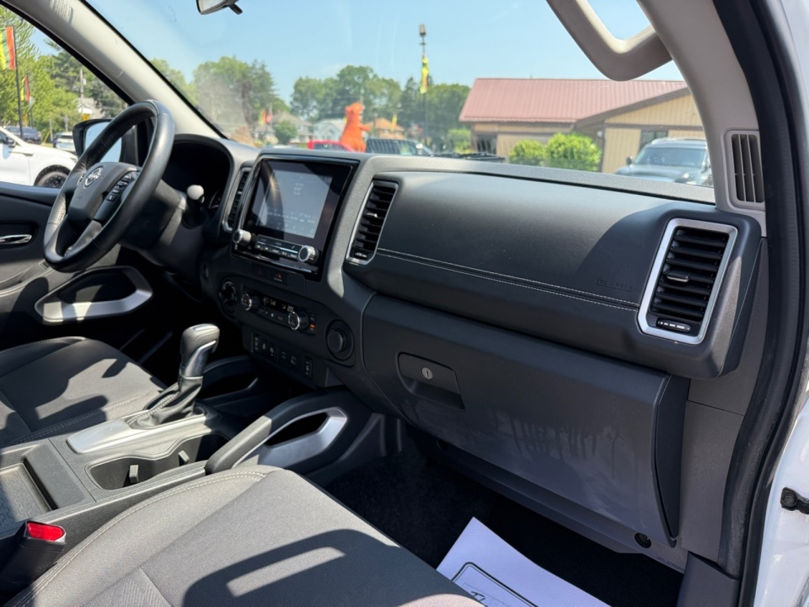 2022 Nissan Frontier Crew Cab SV photo 12