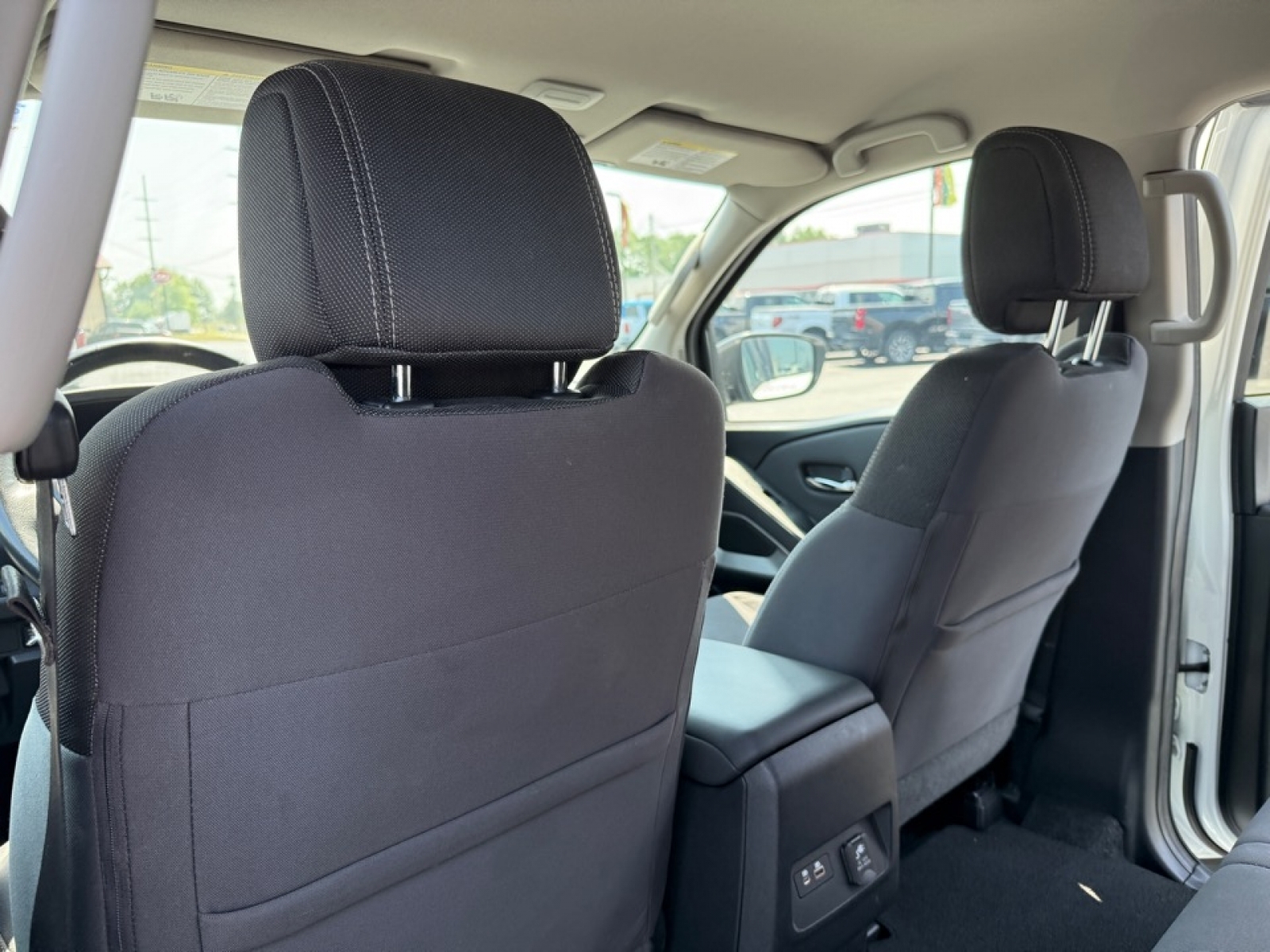 2022 Nissan Frontier Crew Cab SV photo 18