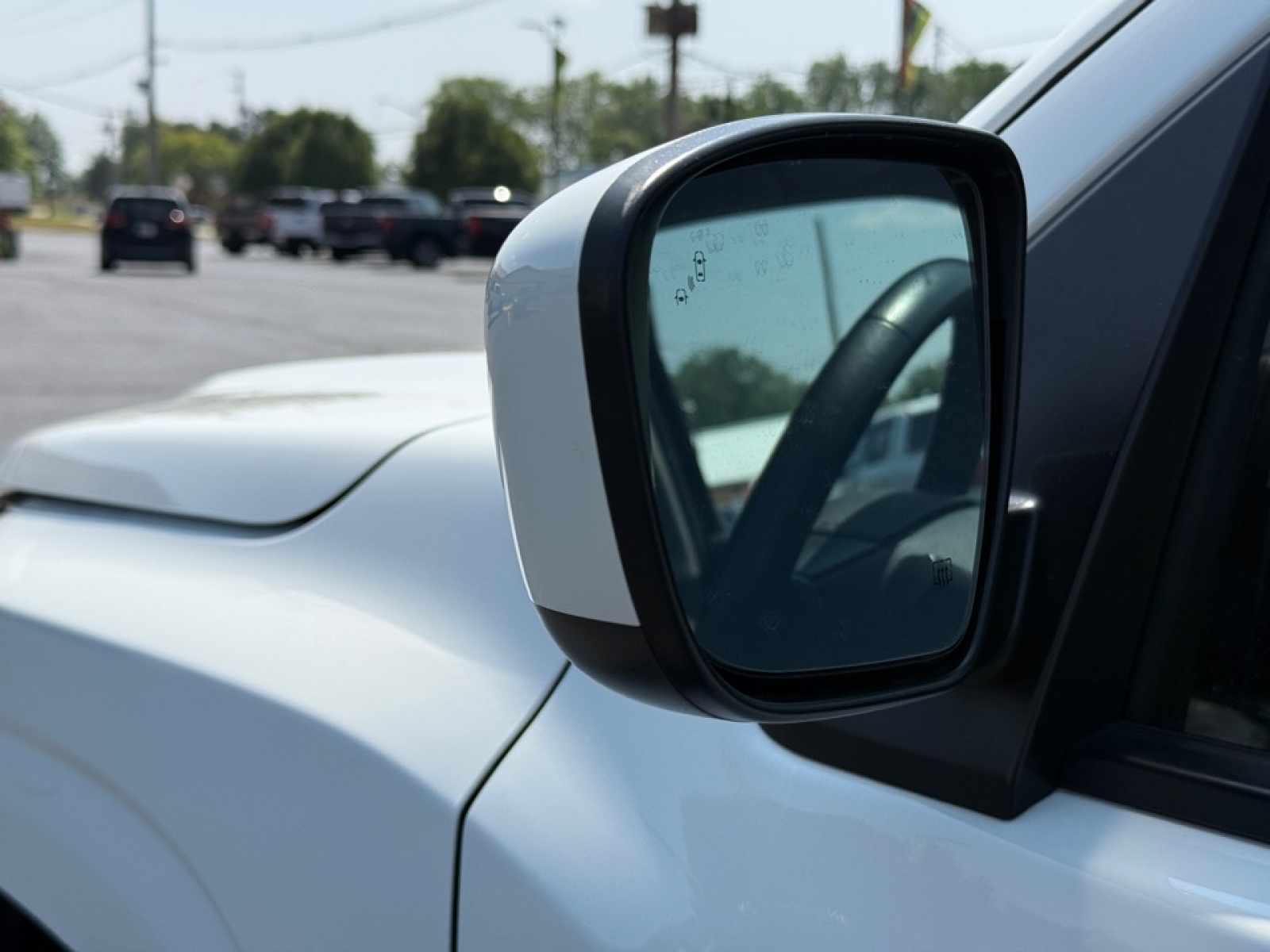 2022 Nissan Frontier Crew Cab SV photo 32