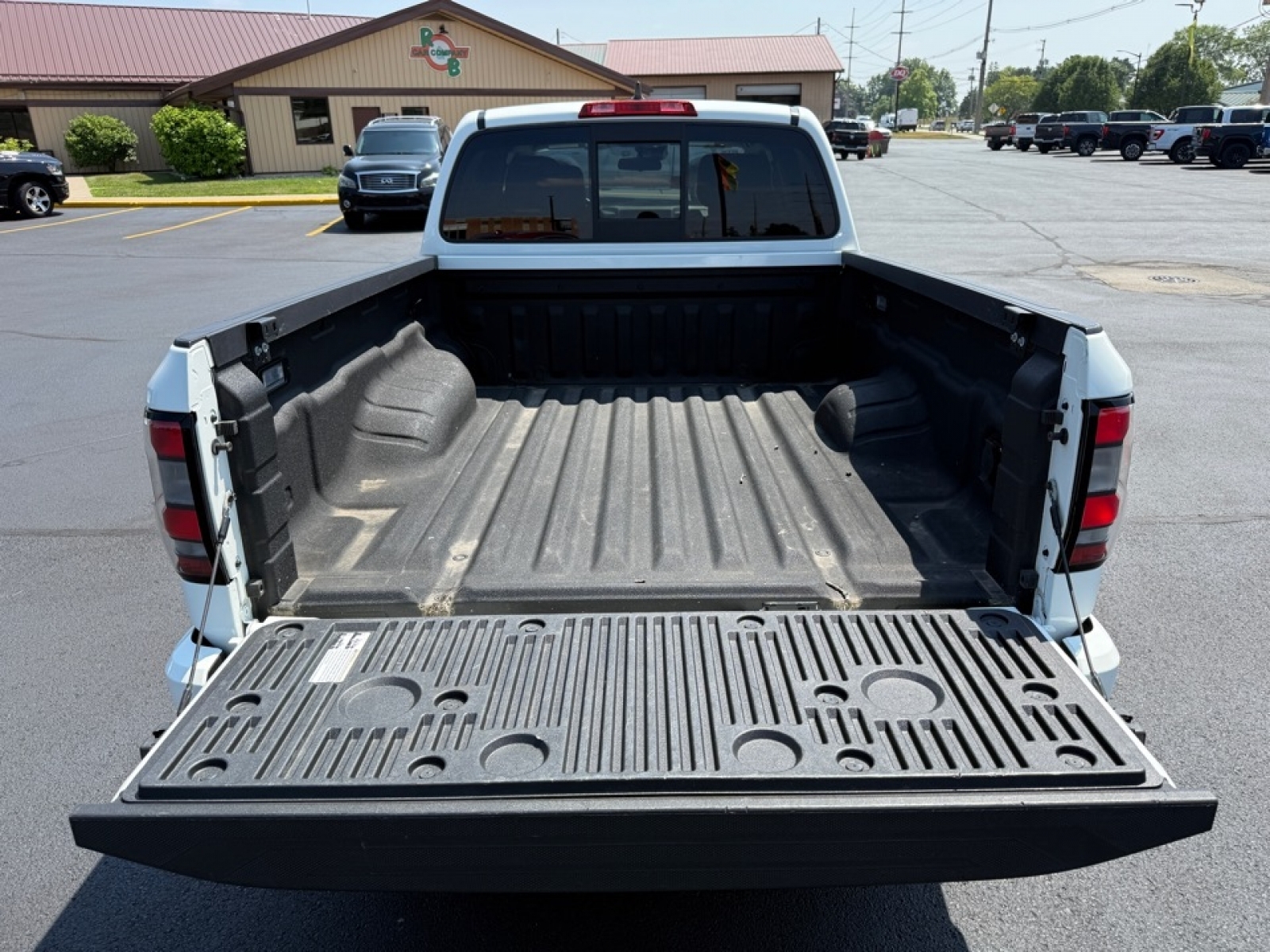 2022 Nissan Frontier Crew Cab SV photo 34