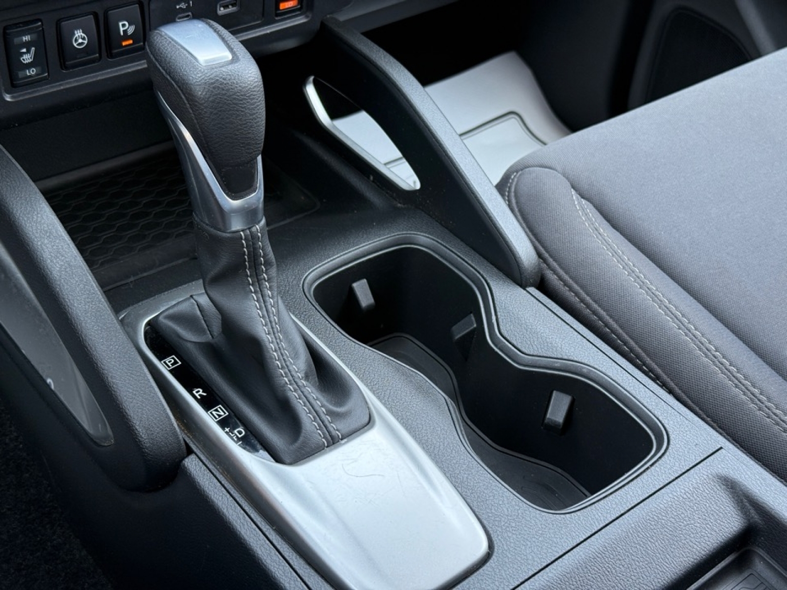 2022 Nissan Frontier Crew Cab SV photo 28
