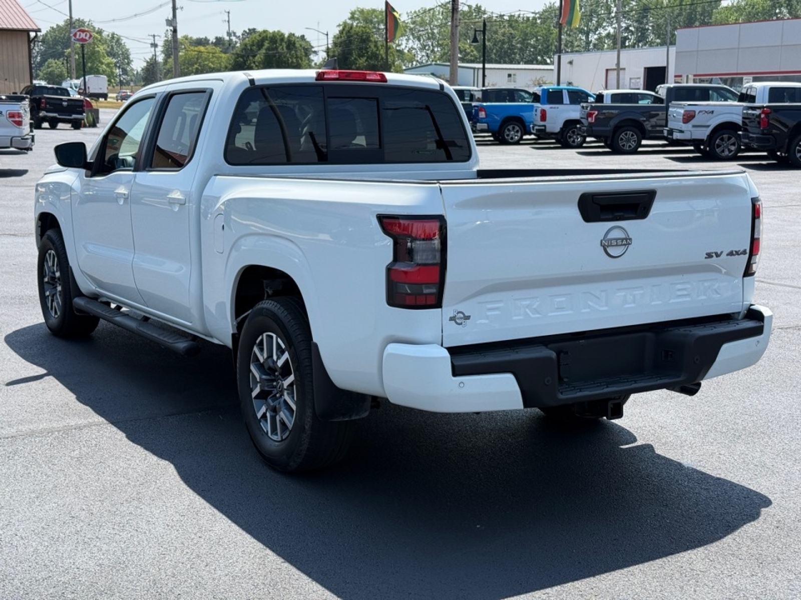 2022 Nissan Frontier Crew Cab SV photo 6