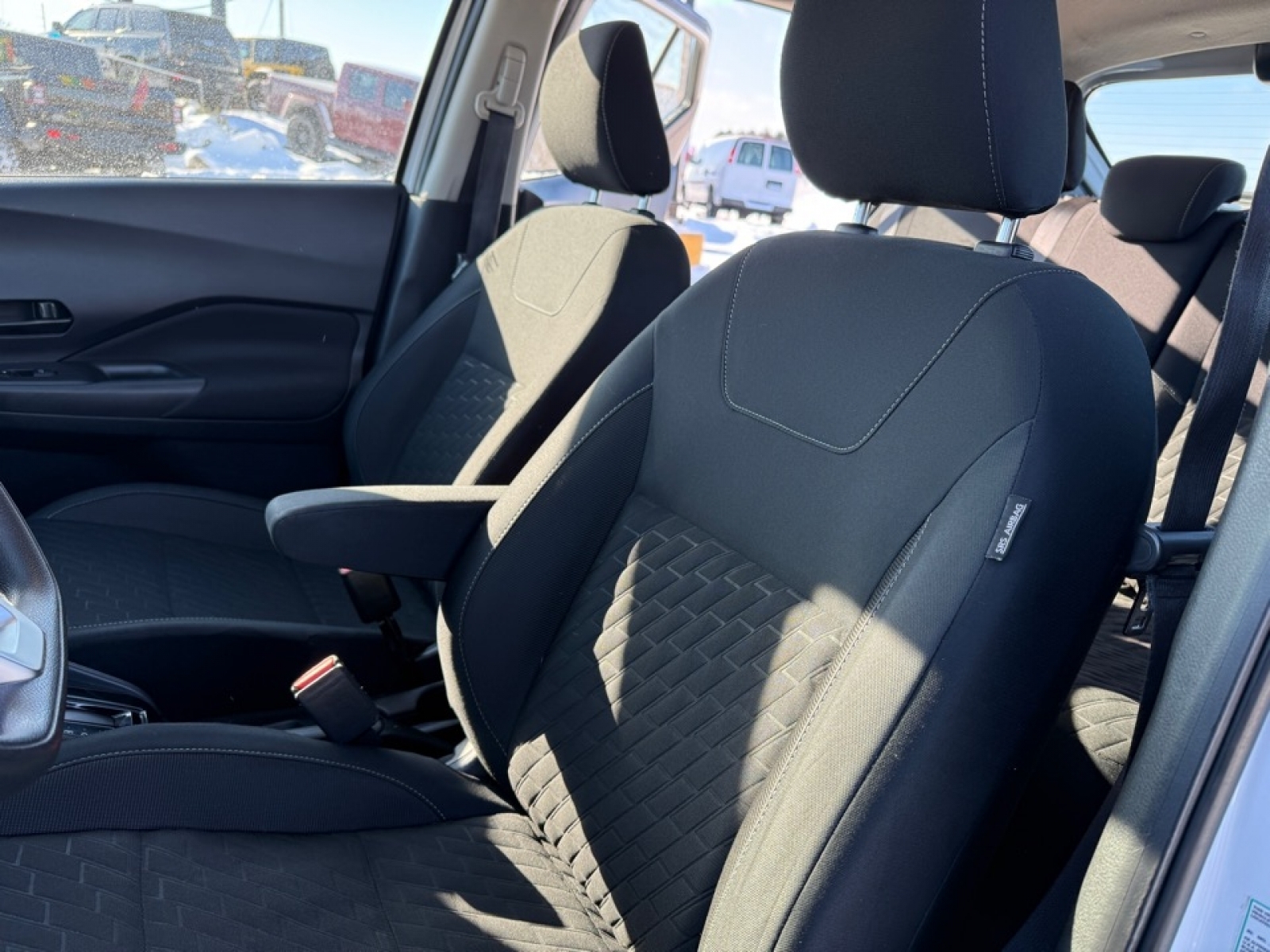 2022 Nissan Kicks S Xtronic CVT, 39441, Photo