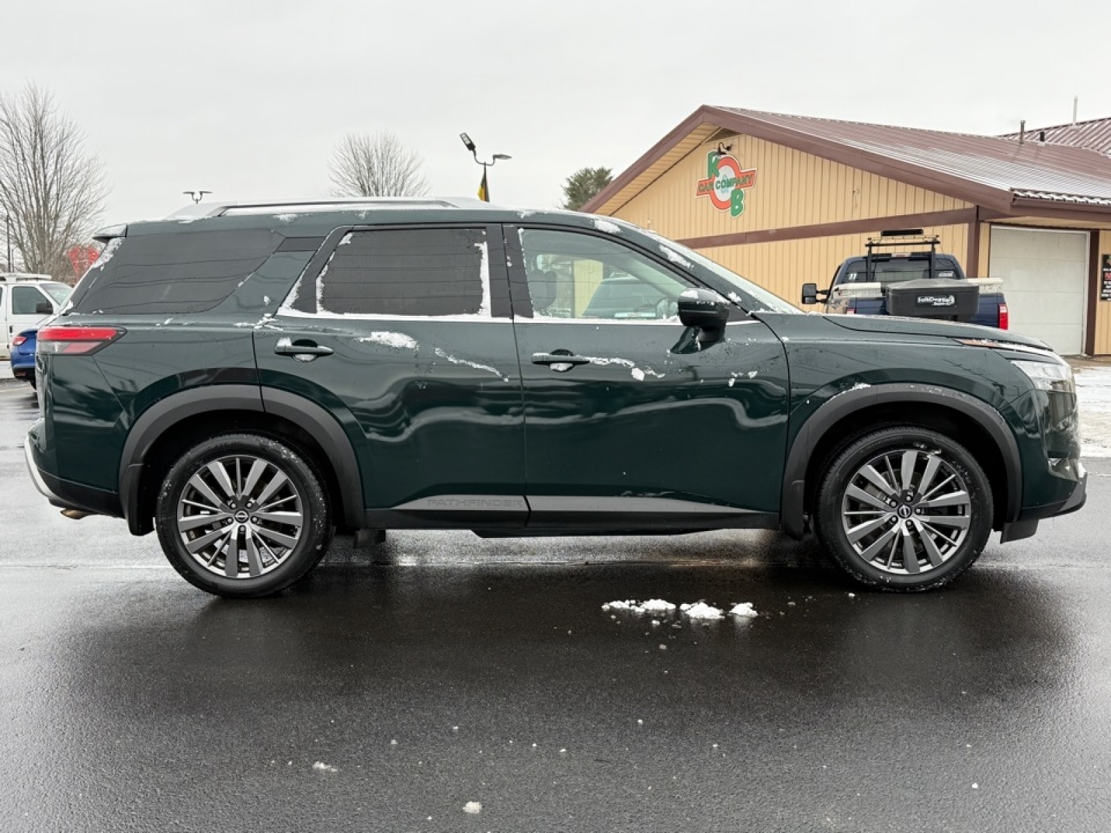 2022 Nissan Pathfinder SL 4WD, 39175, Photo