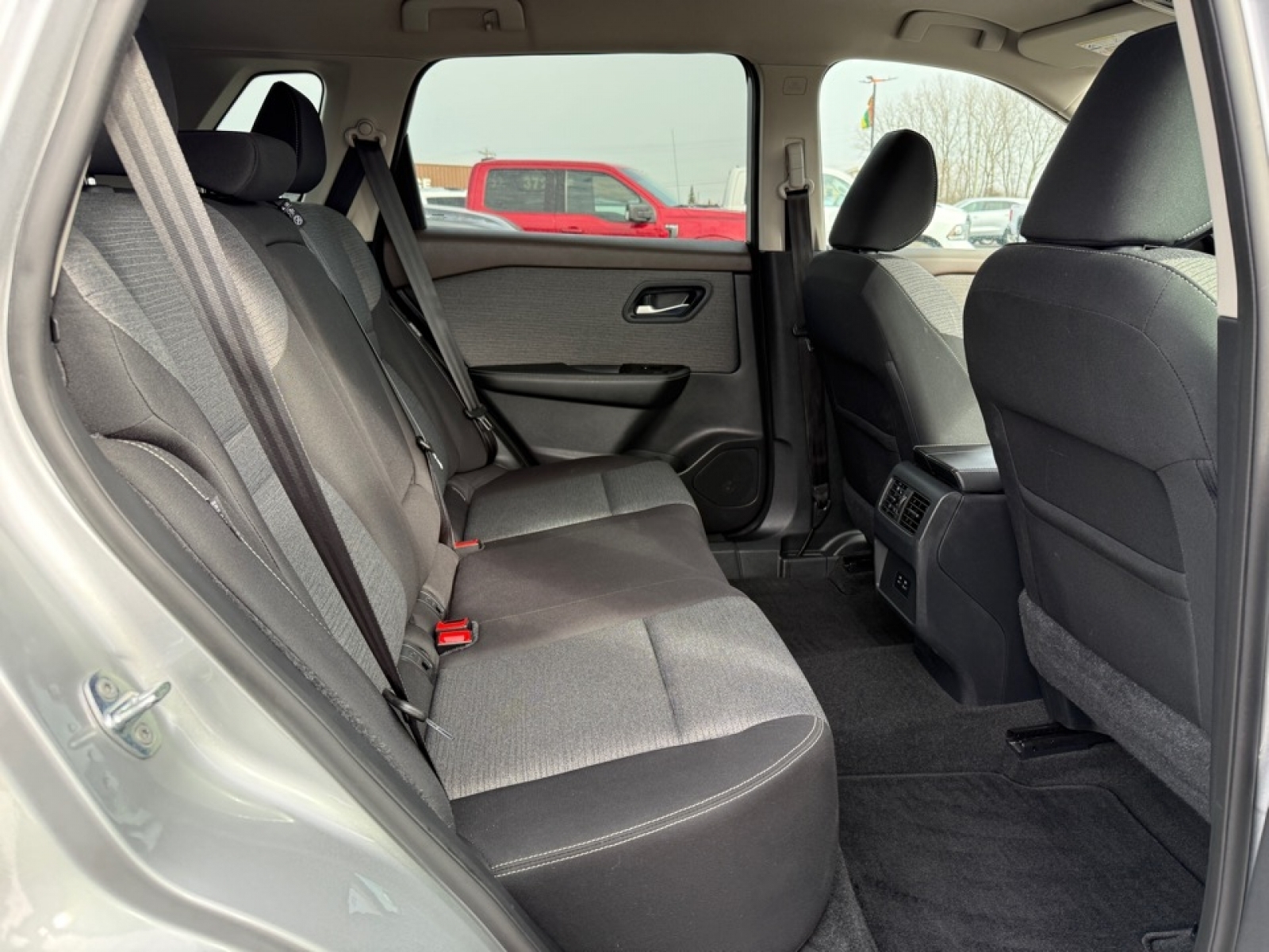 2022 Nissan Rogue SV FWD, 39498, Photo