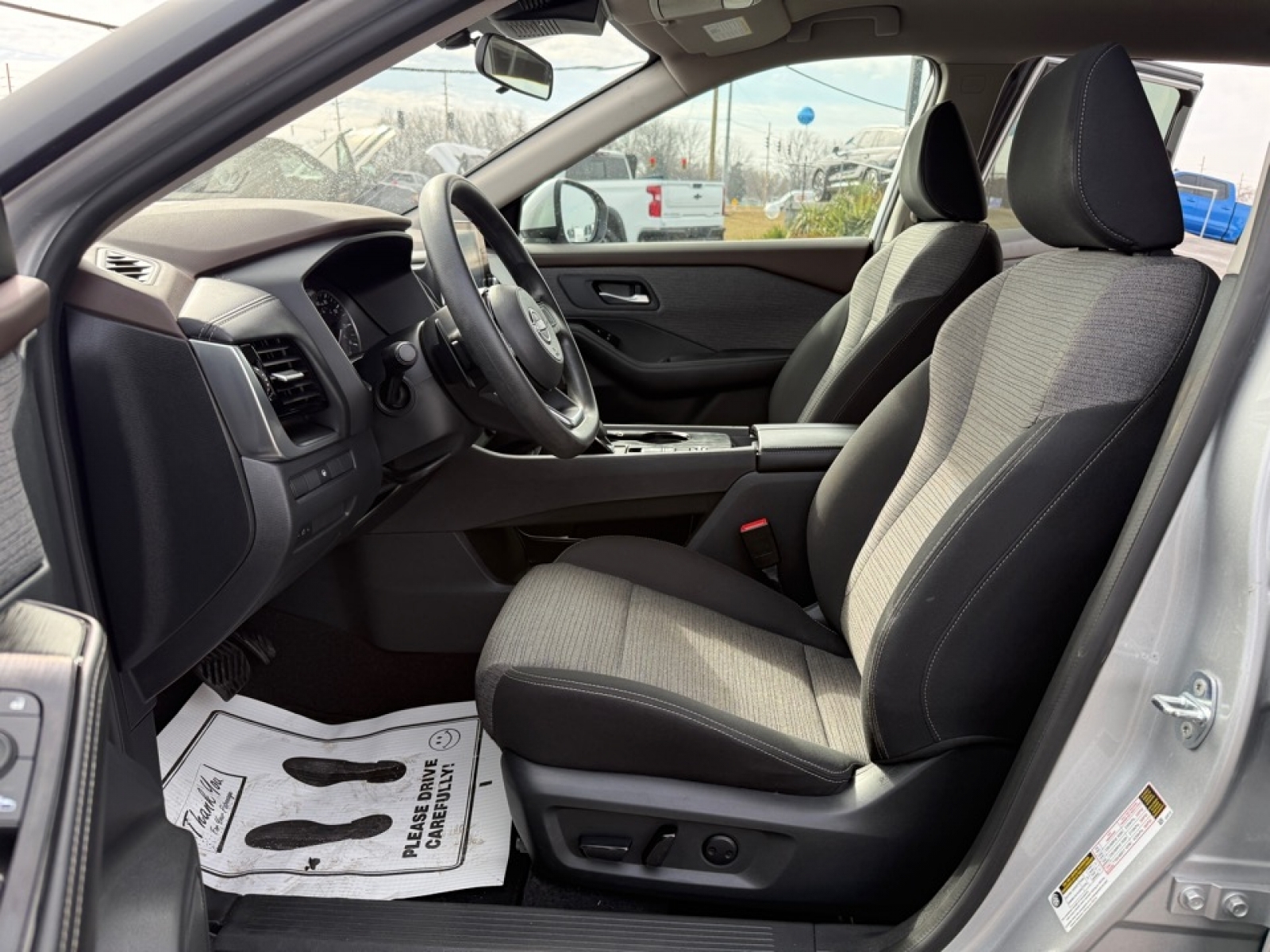 2022 Nissan Rogue SV FWD, 39498, Photo