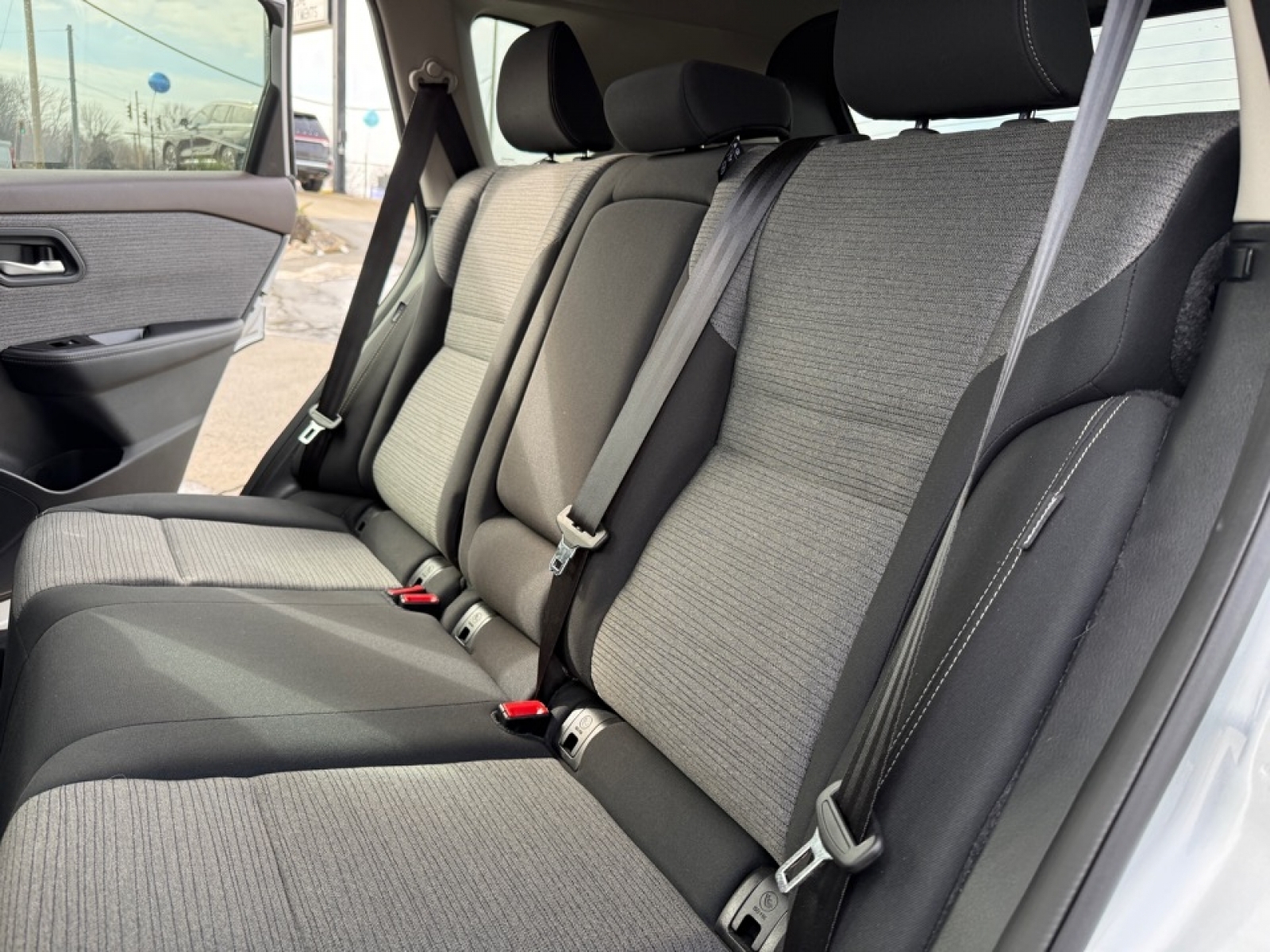 2022 Nissan Rogue SV FWD, 39498, Photo