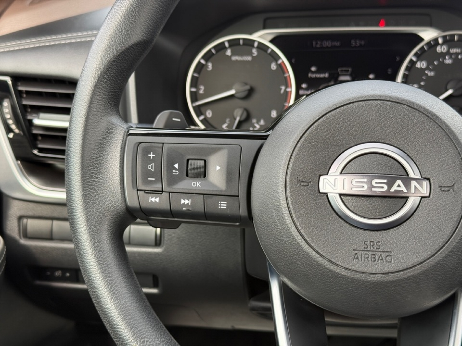 2022 Nissan Rogue SV FWD, 39498, Photo